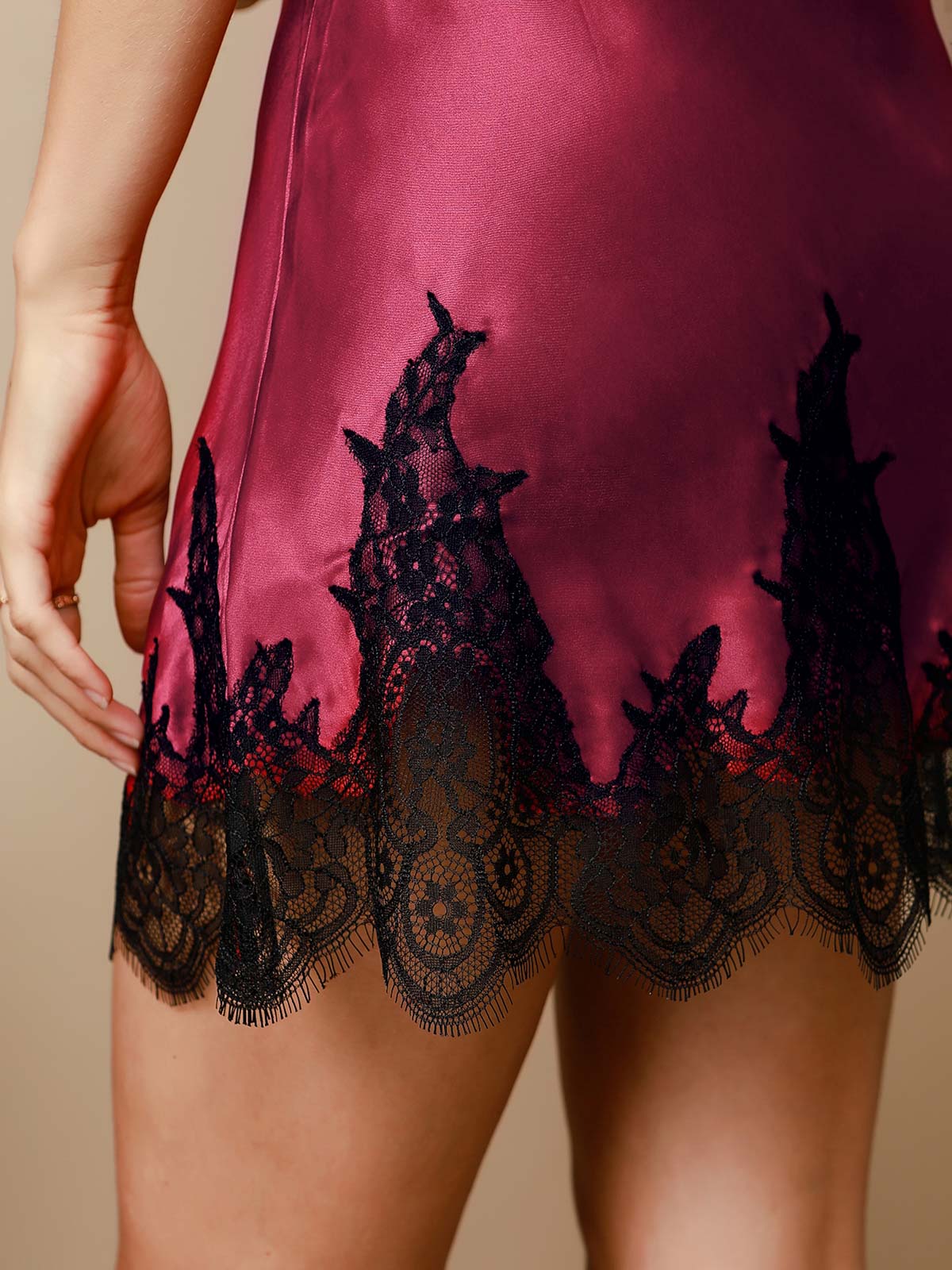 [Mörkröd] SilkSilky-SE Rent Silke Nightgown 006