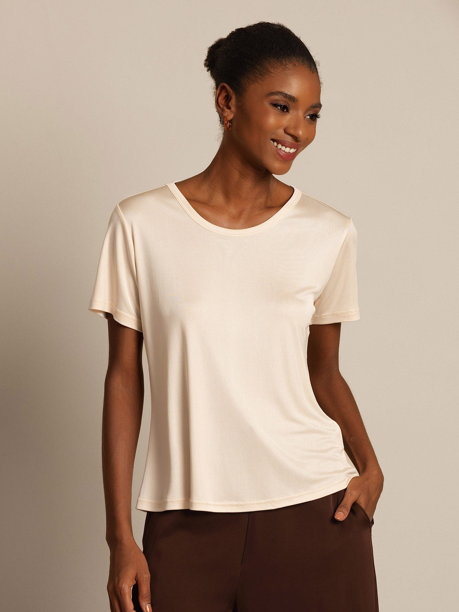 [Beige] SilkSilky-SE Silke Stickad Womens T-Shirt 001,