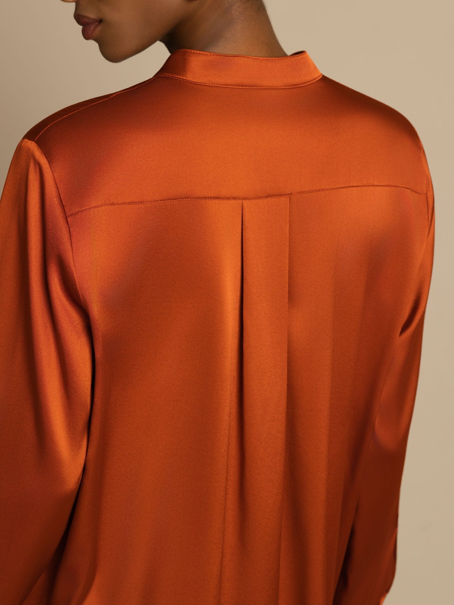 [Kola] SilkSilky-SE 19Momme Silke Lång Ärm Ståkrage Blus 004