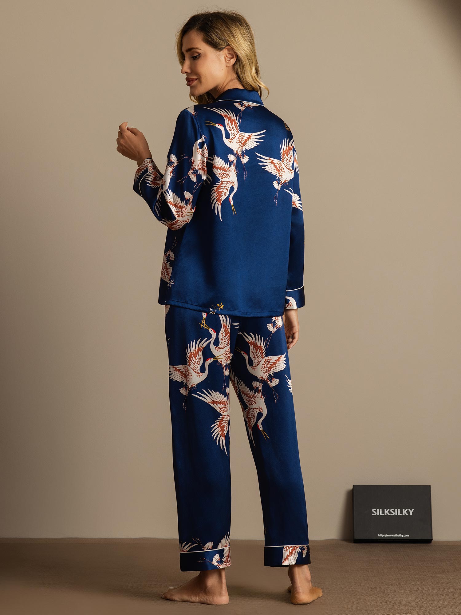 [Mörkblå] SilkSilky-SE 19Momme Lång Ärm Notchkrage Dam Pyjama 008