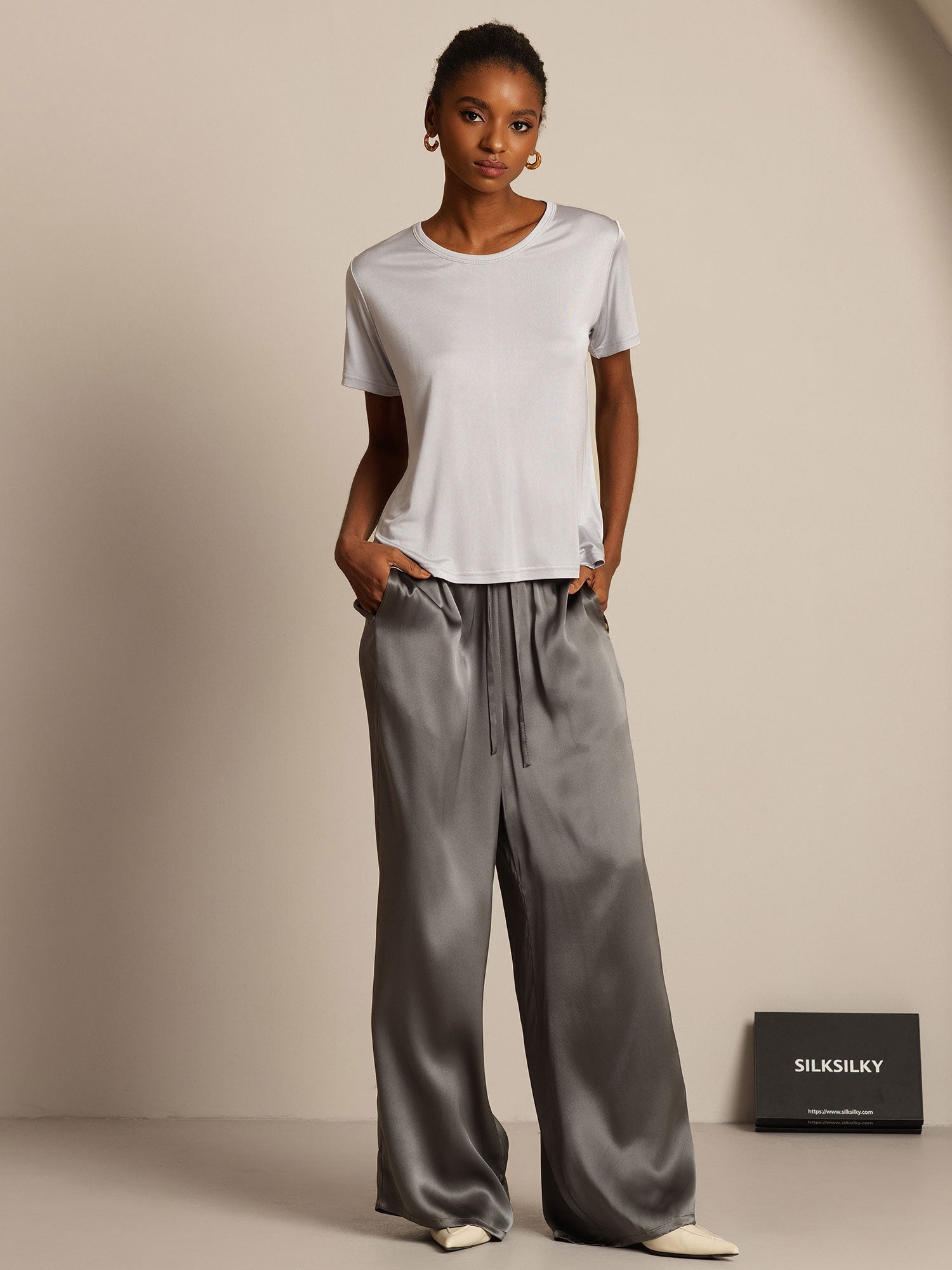 [Silver] SilkSilky-SE Silke Stickad Womens T-Shirt 007,