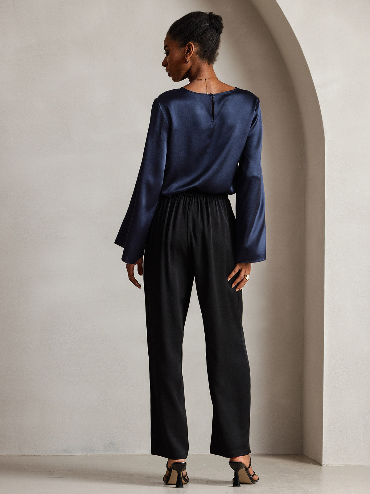 [Mörkblå] SilkSilky-SE Long Sleeve Boat Neck Blus 002