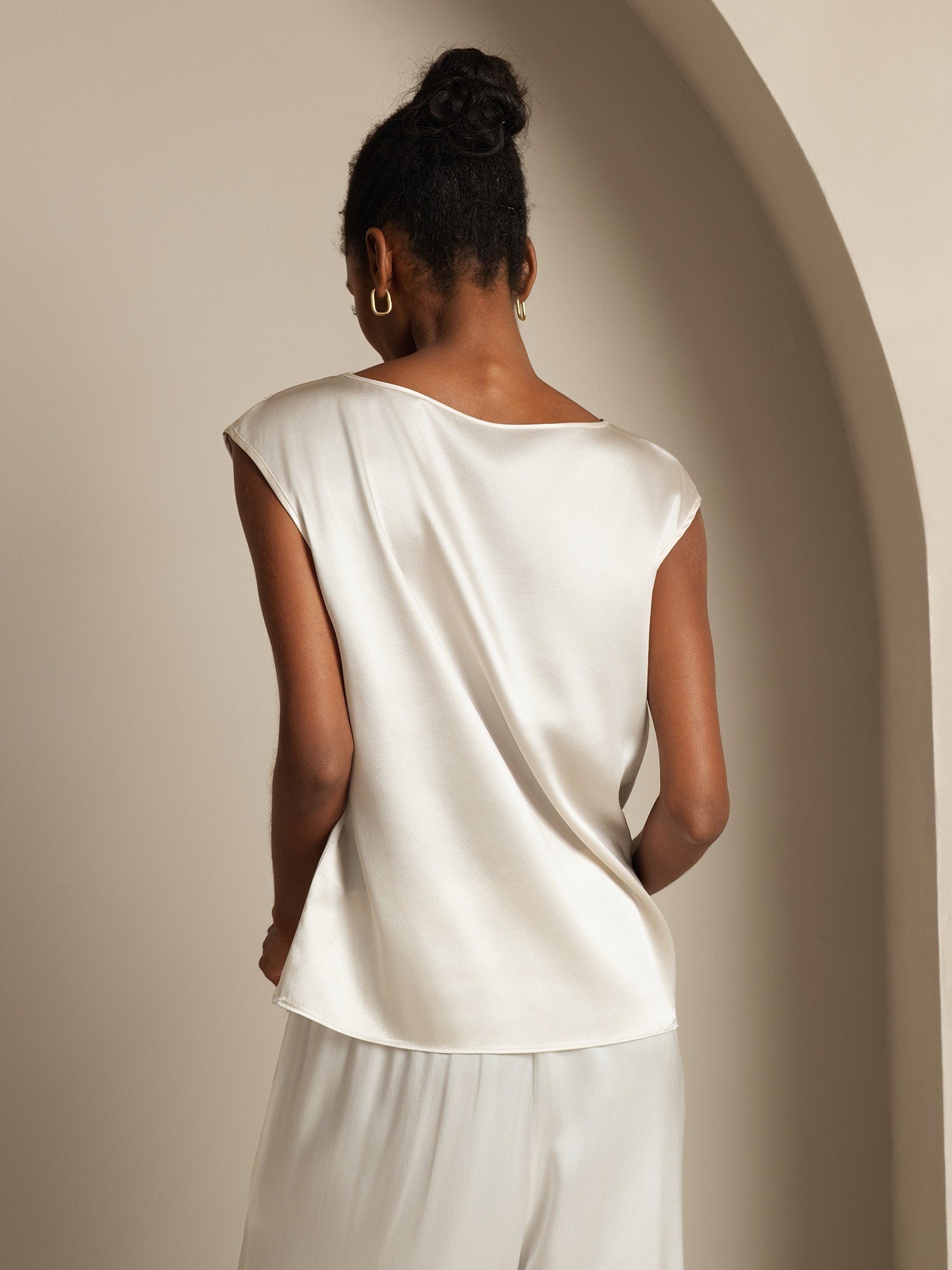 [Vit] SilkSilky-SE Cap Sleeve Round Neck Dam T-Shirt 002