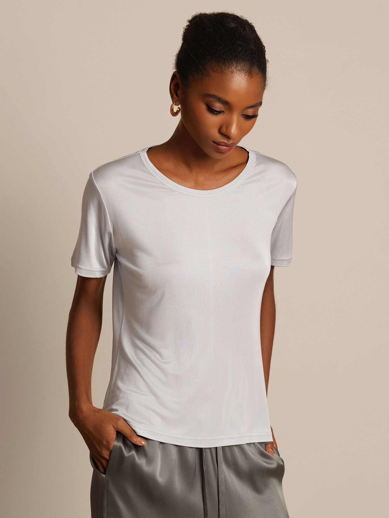 [Silver] SilkSilky-SE Silke Stickad Womens T-Shirt 003,
