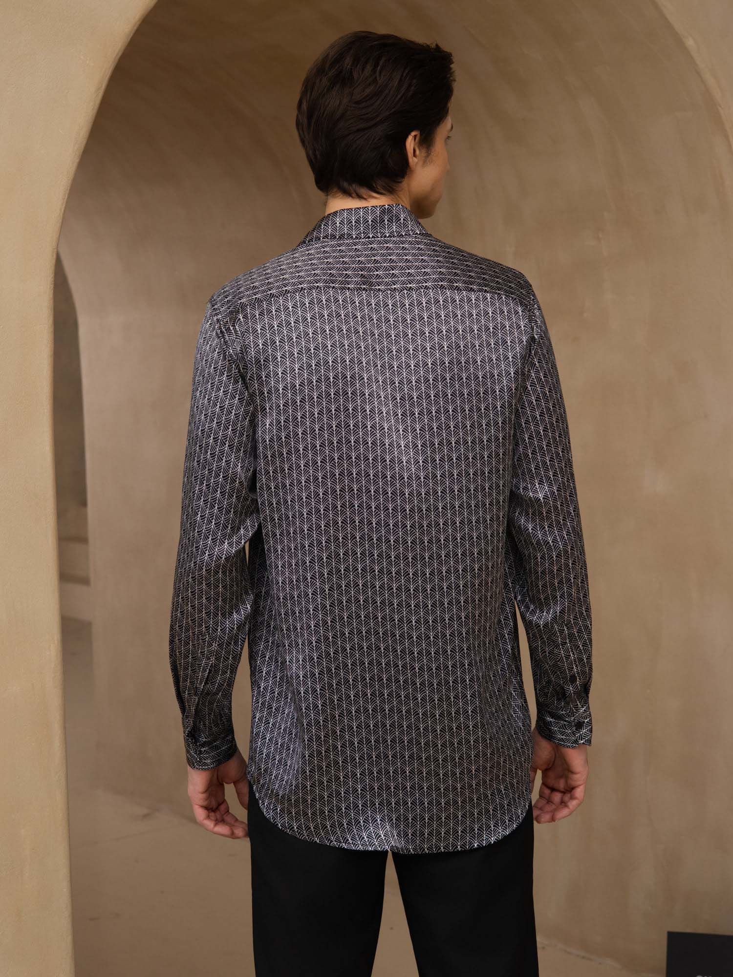 [Svart Ginkgo] SilkSilky-SE Lång Ärm Slagkrage Herrskjorta 002