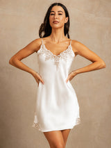 [Vit] SilkSilky-SE Spaghetti Strap V Neck Nattlinne 003