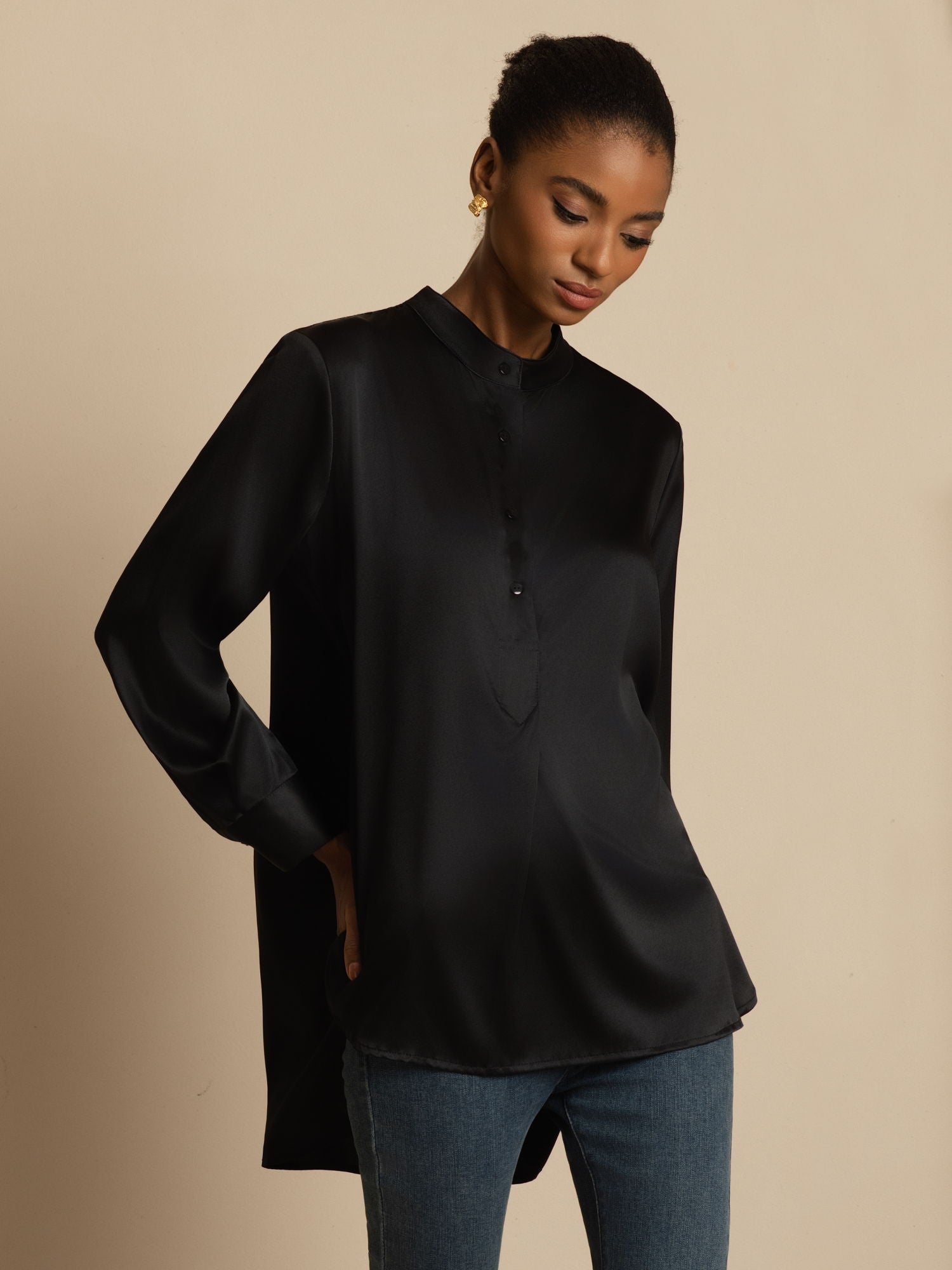 [Svart] SilkSilky-SE 19Momme Silke Lång Ärm Ståkrage Blus 001