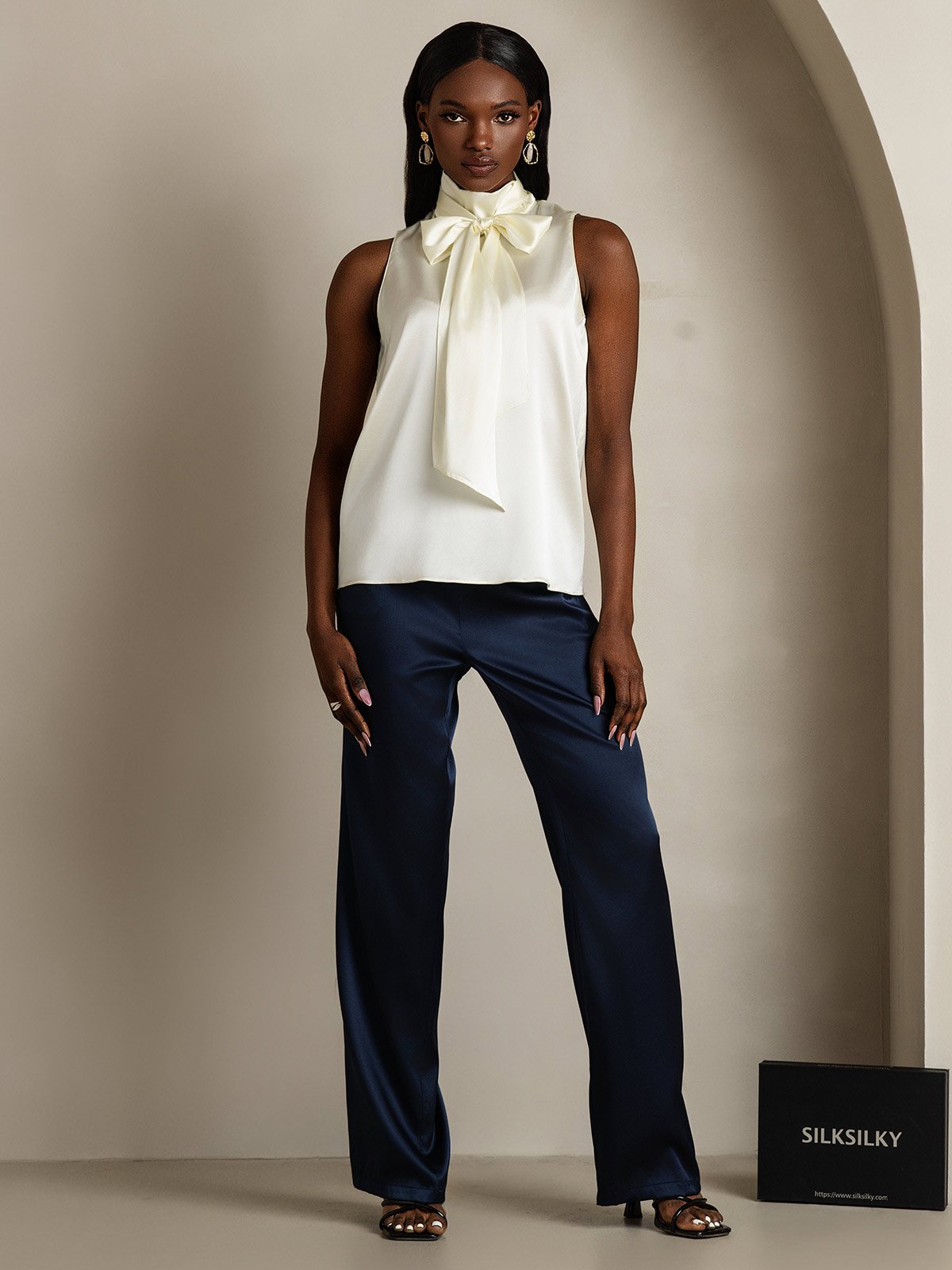 SilkSilky-SE 19Momme Silke Binda Hals Damskjorta Elfenben 006