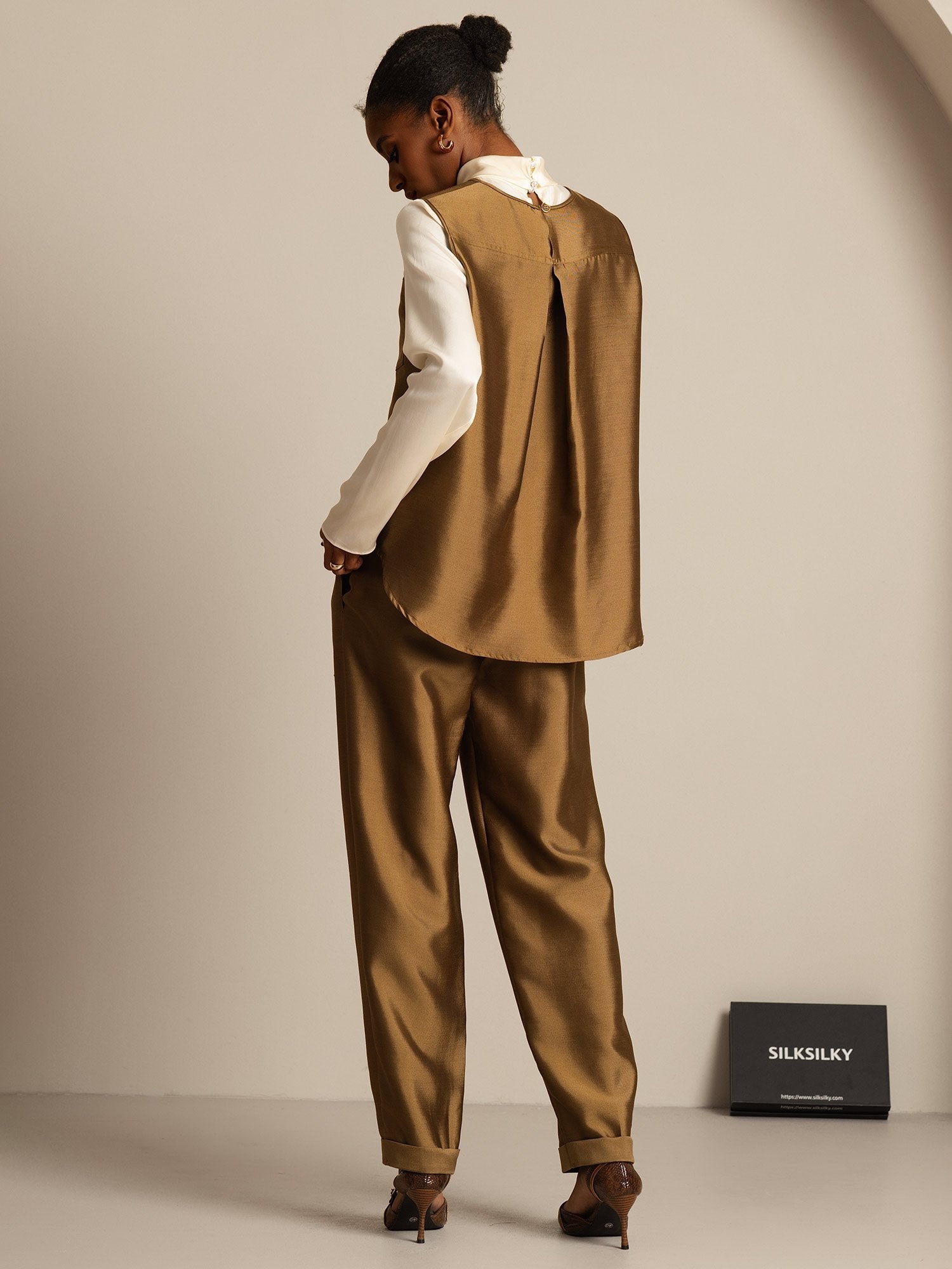 [Brons] SilkSilky-SE 32Momme Silk-Wool Blend Womens Vest 007,