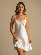 [Vit] SilkSilky-SE Spaghetti Strap V Neck Nattlinne 001