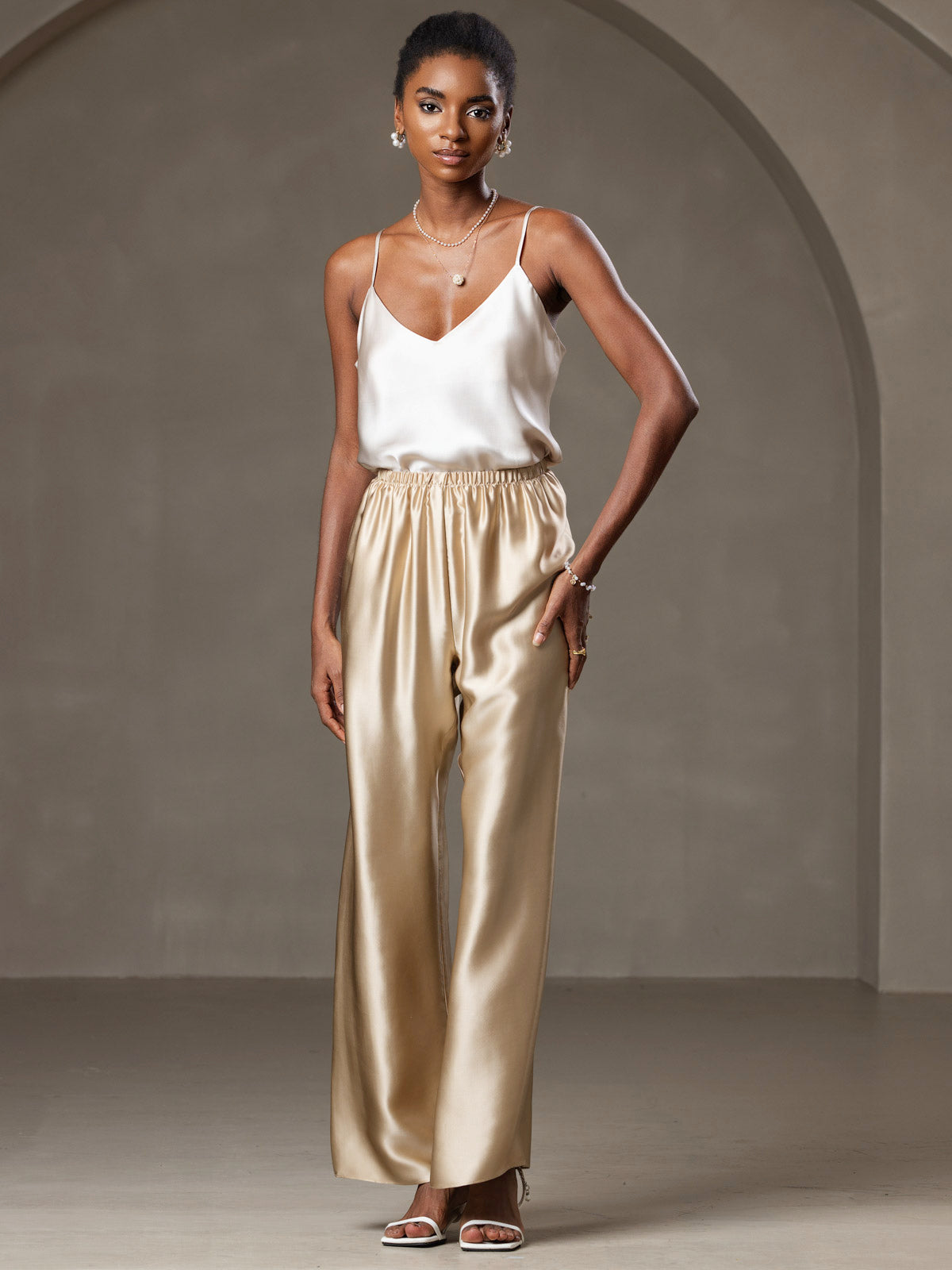 [Beige] SilkSilky-SE Rent Silke V-Hals Cami Toppar 006