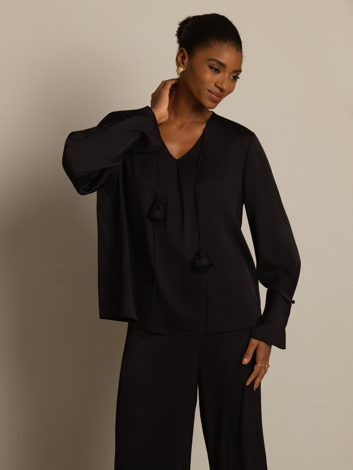 [Svart] SilkSilky-SE 19Momme Silke Lång Ärm V Ringning Blus 004