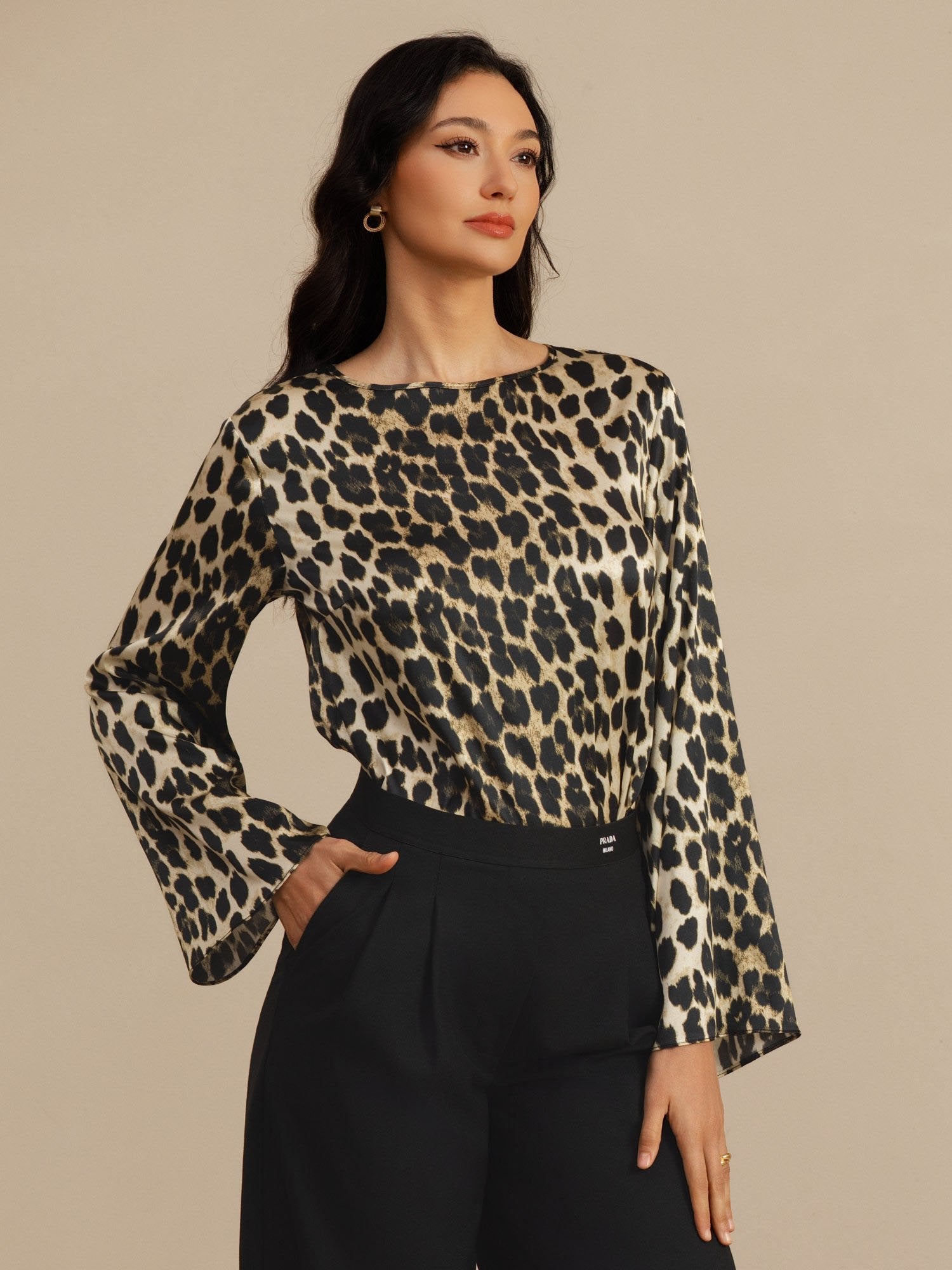 [Leopard] SilkSilky-SE 19Momme Lång Ärm Båtringad Blus 001