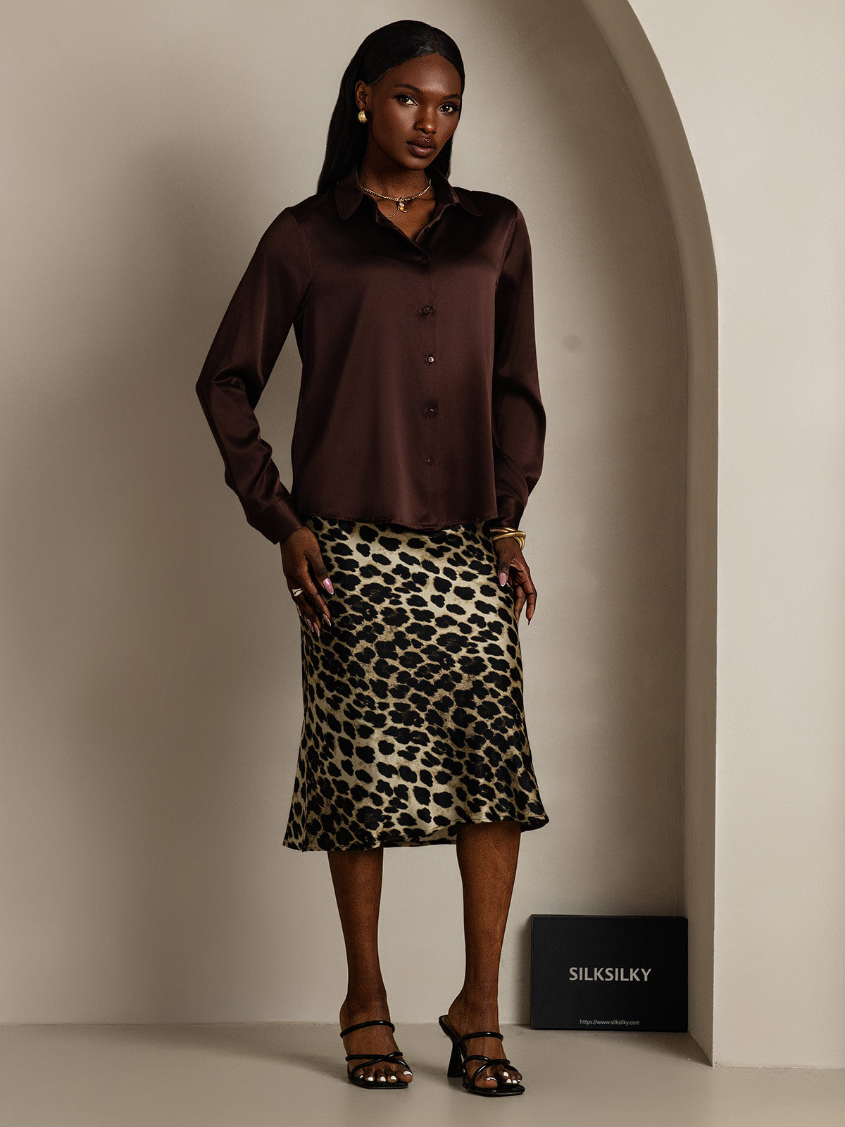 [Mörk Choklad] SilkSilky-SE Silke Lång Ärm Krage Damskjorta 005