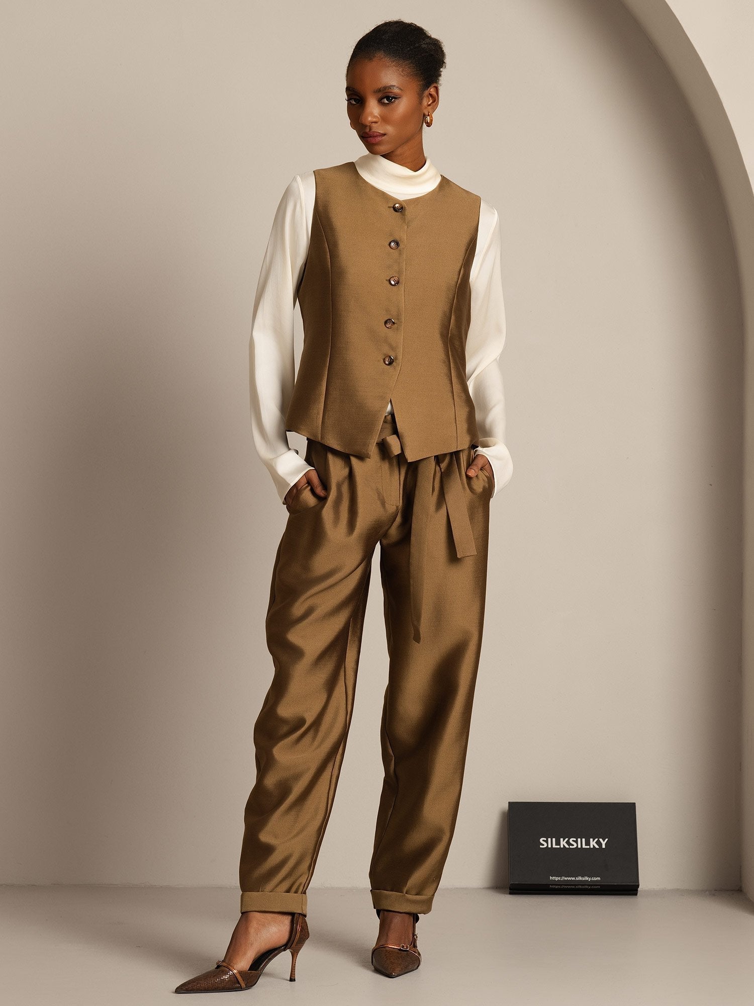 [Brons] SilkSilky-SE 32Momme Silk-Wool Blend Womens Vest 006,