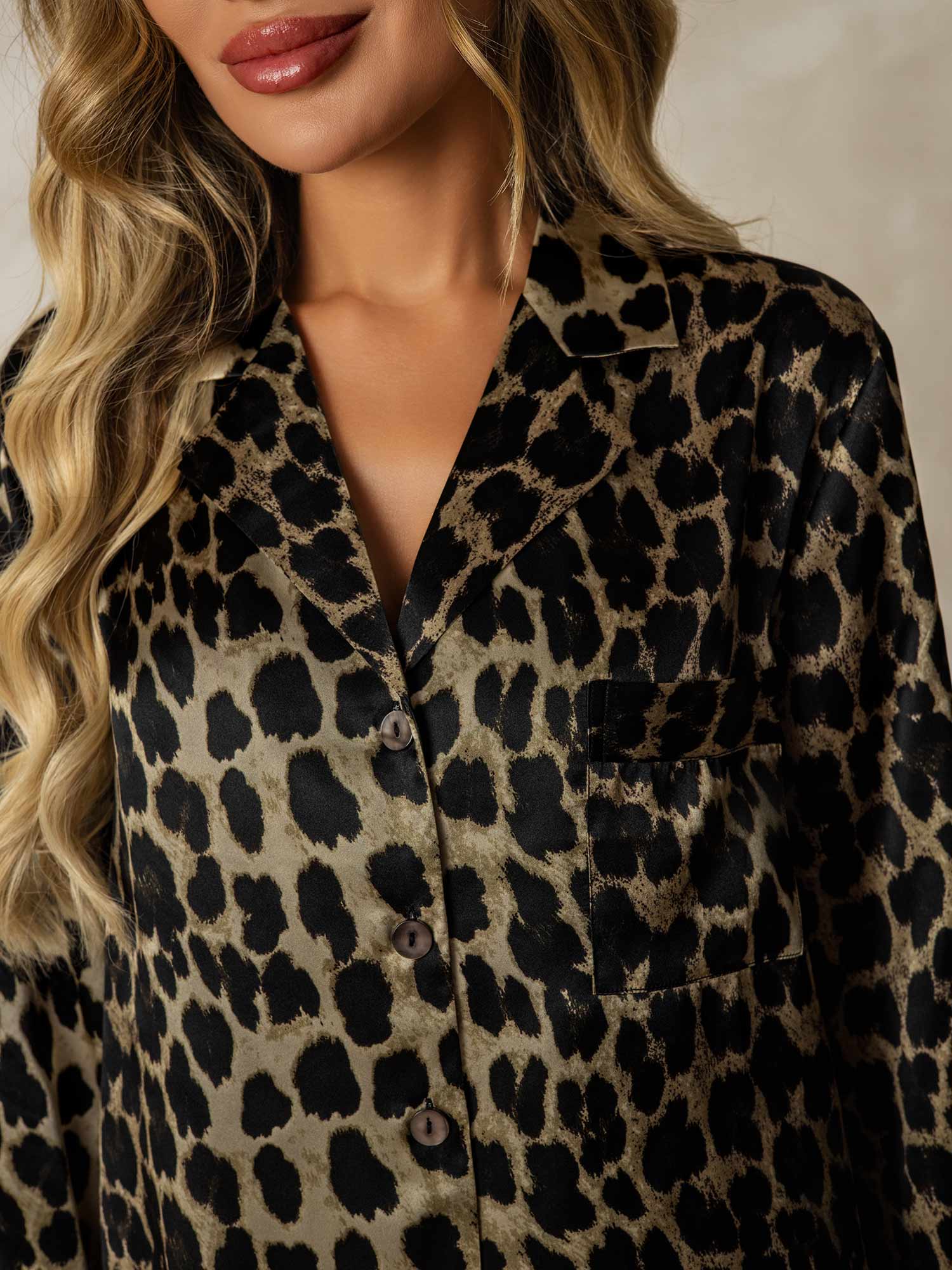 [Leopard] SilkSilky-SE Lång Ärm Notchkrage Dam Sömnskjorta 005