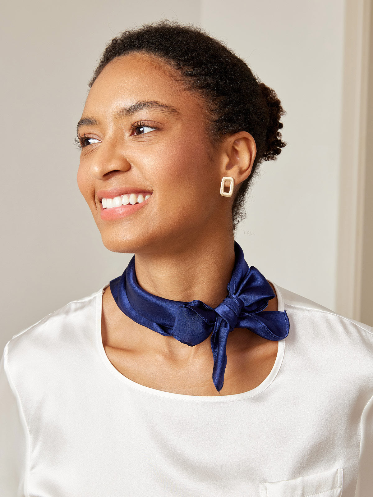 [Mörkblå] SilkSilky-SE Rent Silke Scarf 001