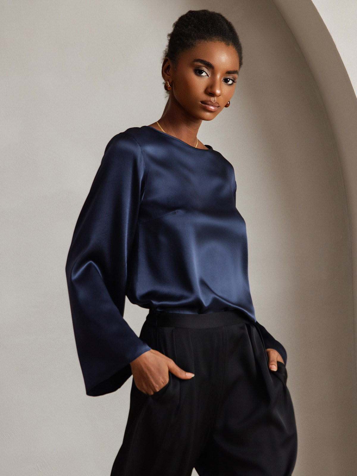 [Mörkblå] SilkSilky-SE Long Sleeve Boat Neck Blus 001