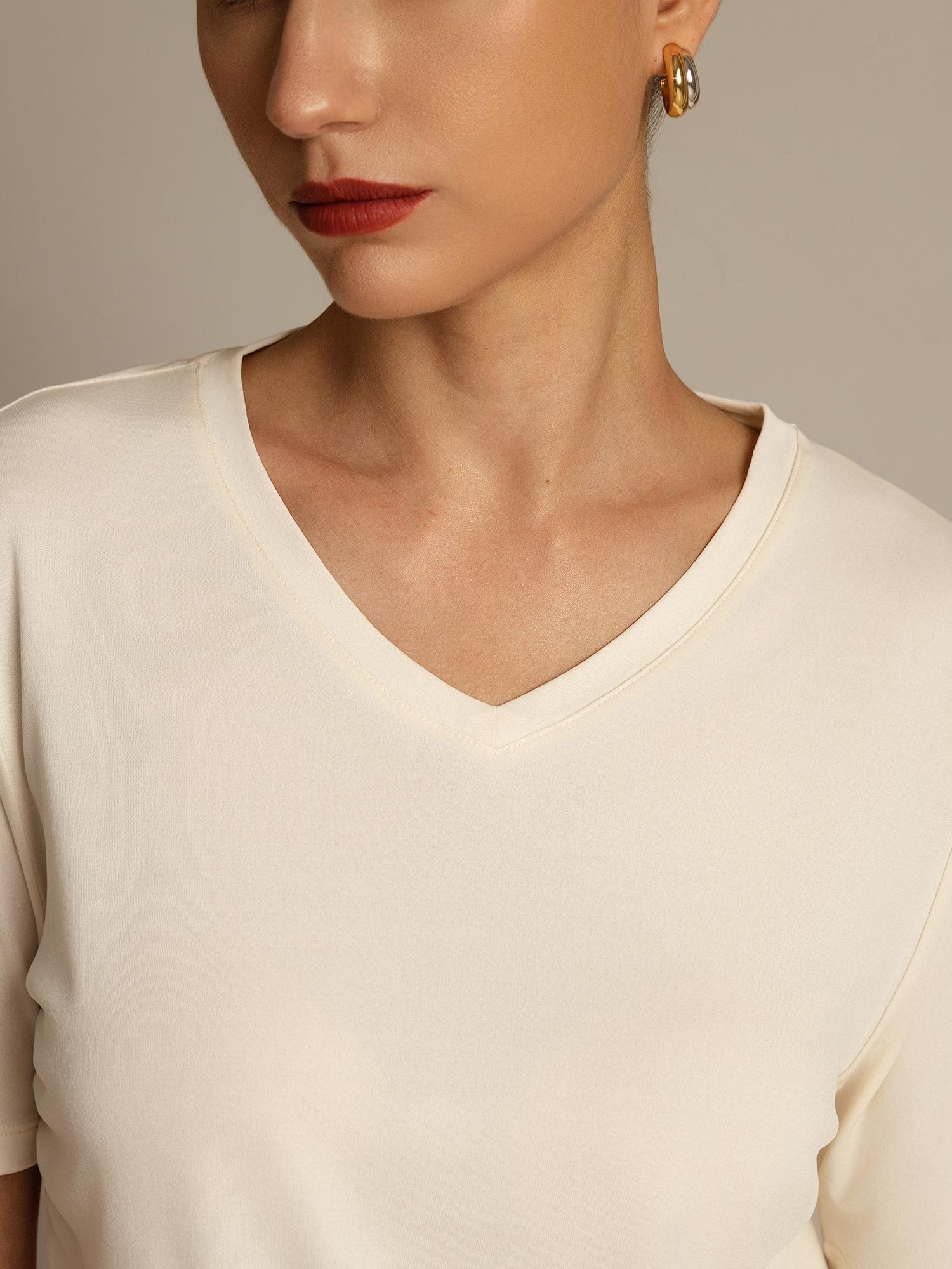 [Beige] SilkSilky-SE Rent Silke Womens T-Shirt 003