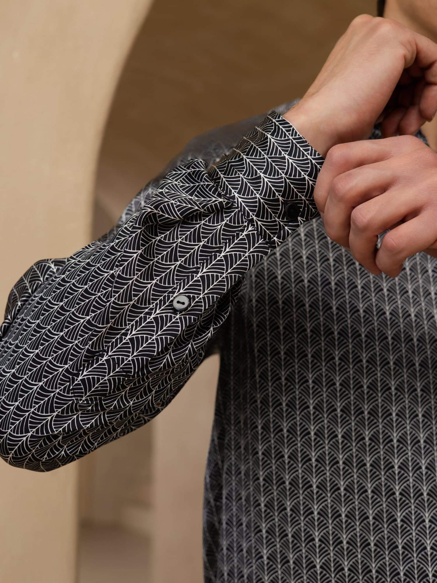 [Svart Ginkgo] SilkSilky-SE Lång Ärm Slagkrage Herrskjorta 007