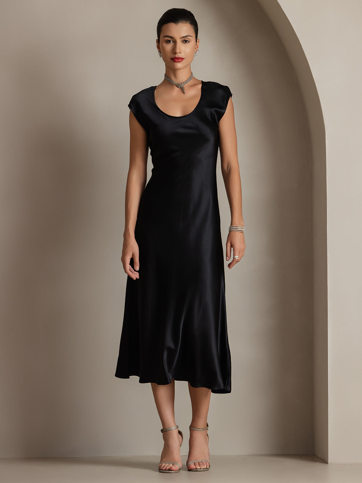 SilkSilky-SE 19Momme Silke Ärmlös Dress Svart 006
