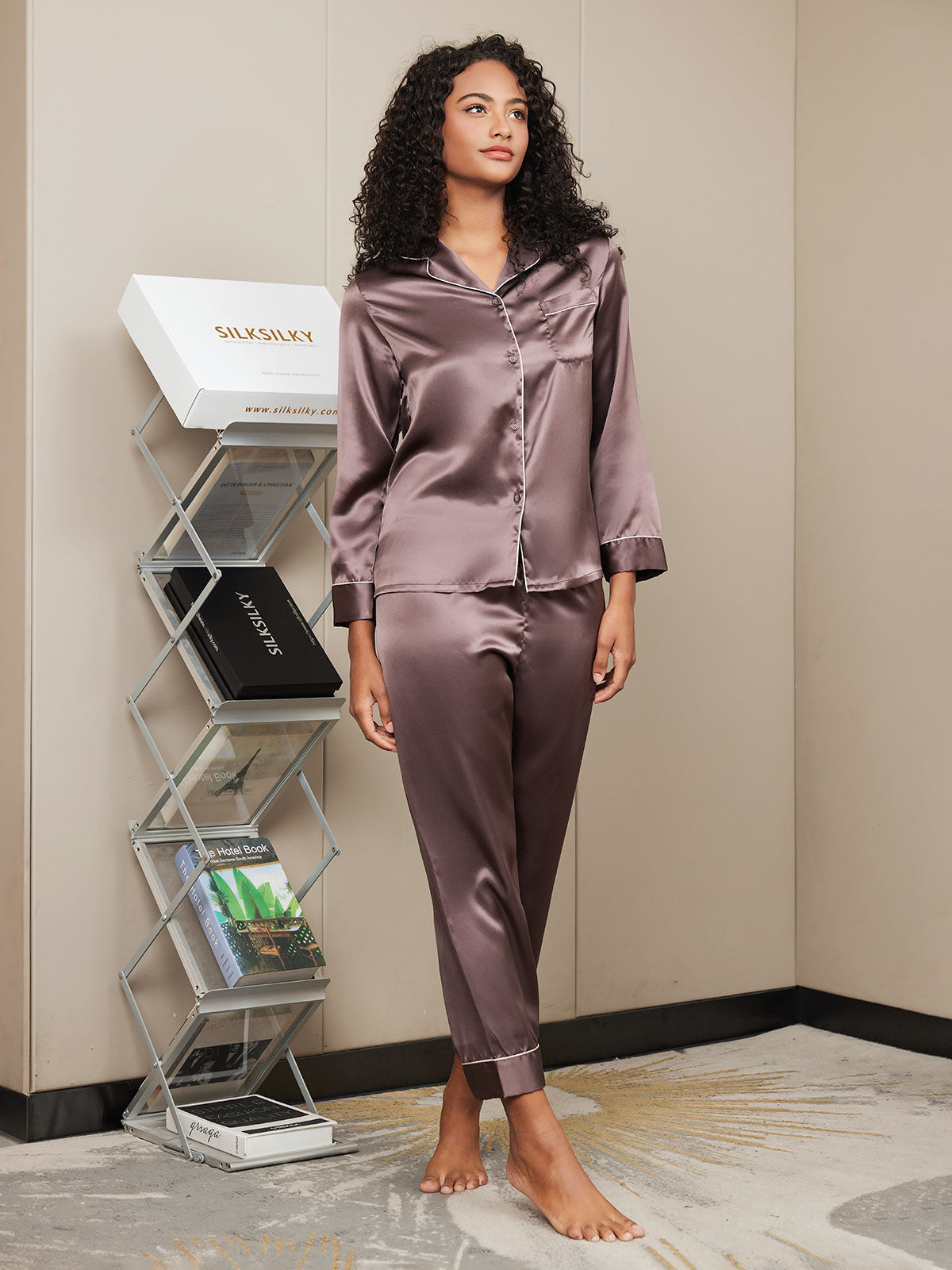 SilkSilky-SE Rent Silke Lång Ärm Slag Dam Pyjama Kaffe 005