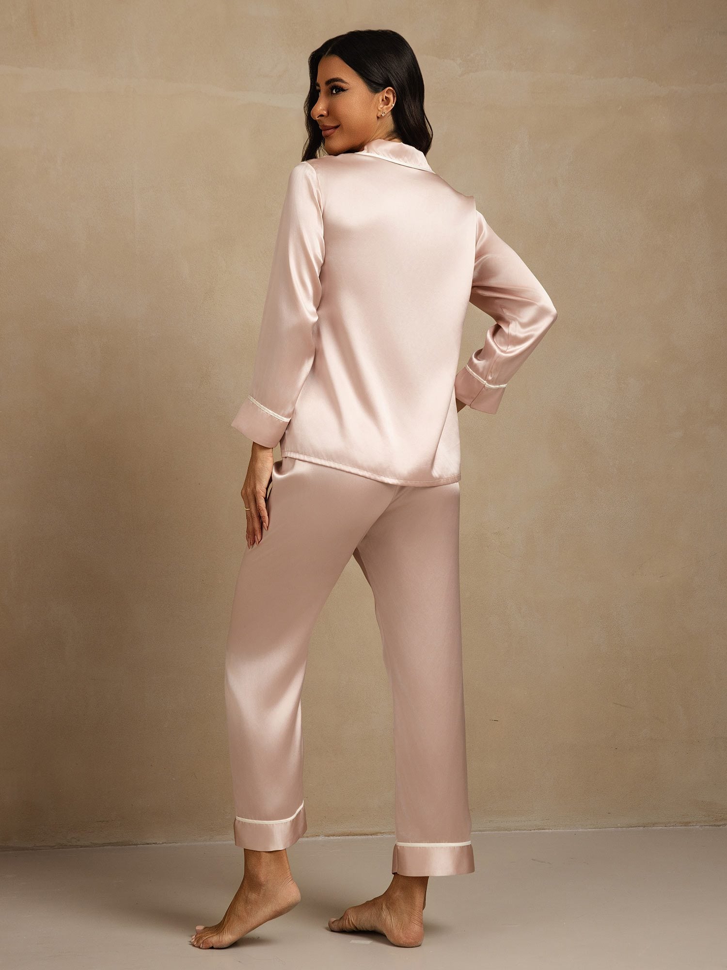 [Rosa] SilkSilky-SE Rent Silke Krage Dam Pyjama 002