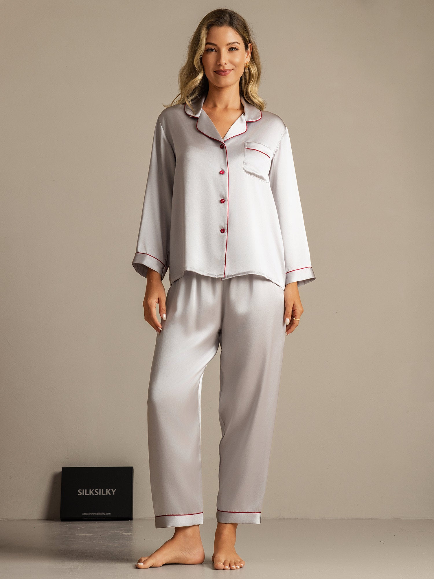 [Silver] SilkSilky-SE Rent Silke Womens Pajamas 001