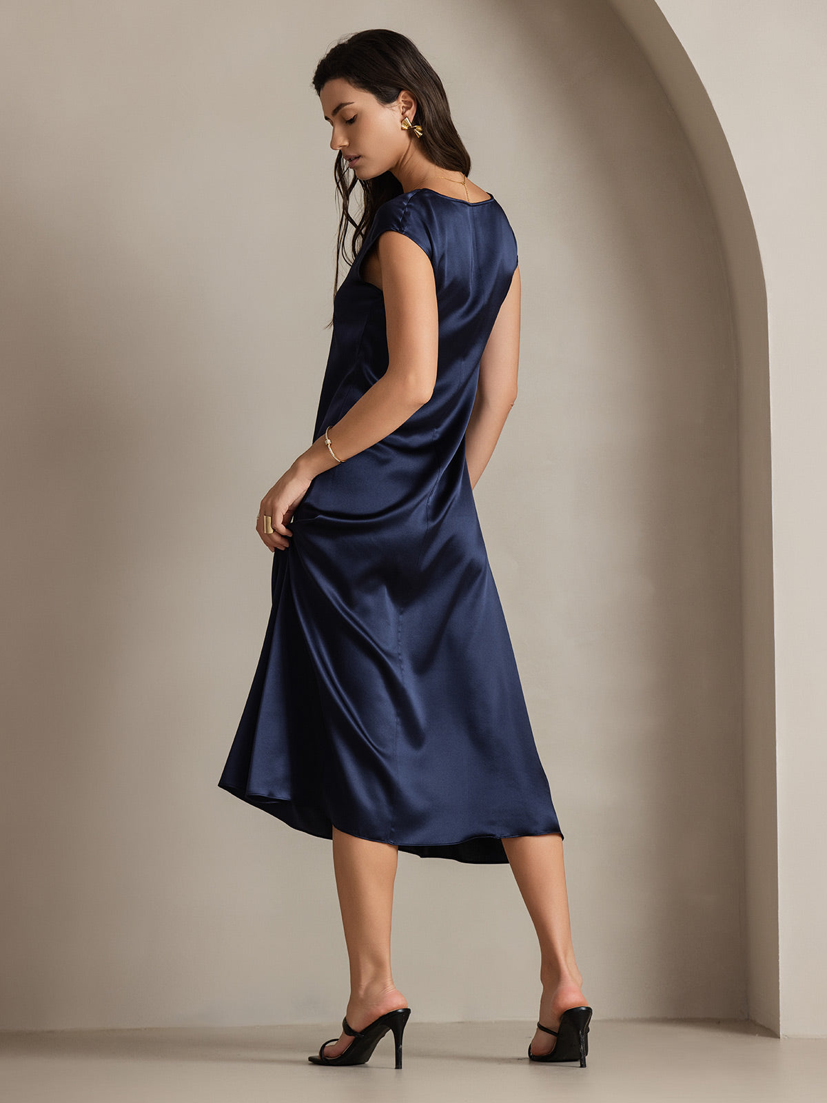 SilkSilky-SE 19Momme Silke Ärmlös Dress Mörkblå 001
