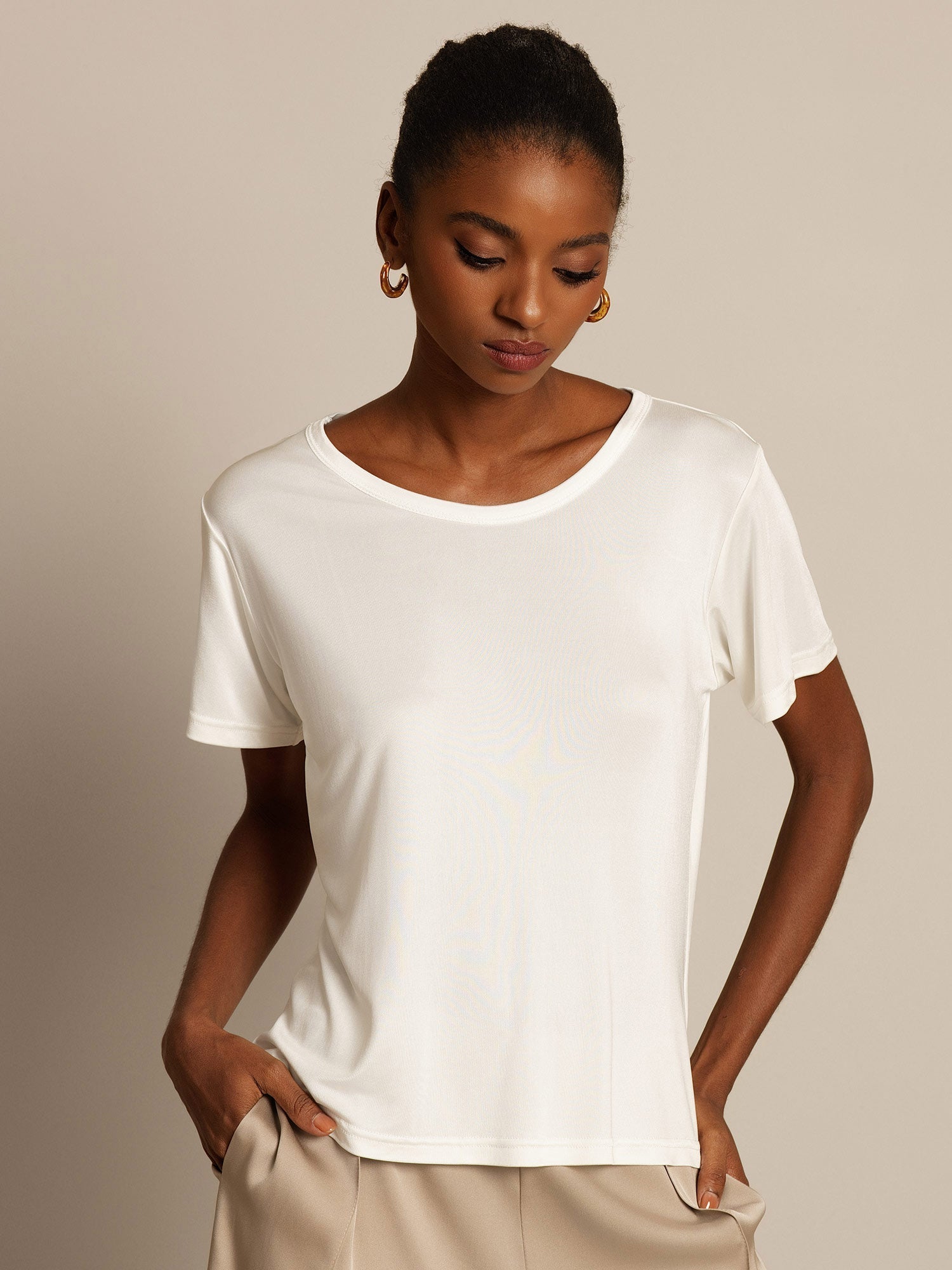 [Vit] SilkSilky-SE Kort Ärm Rund Halsringning Dam T-Shirt 001
