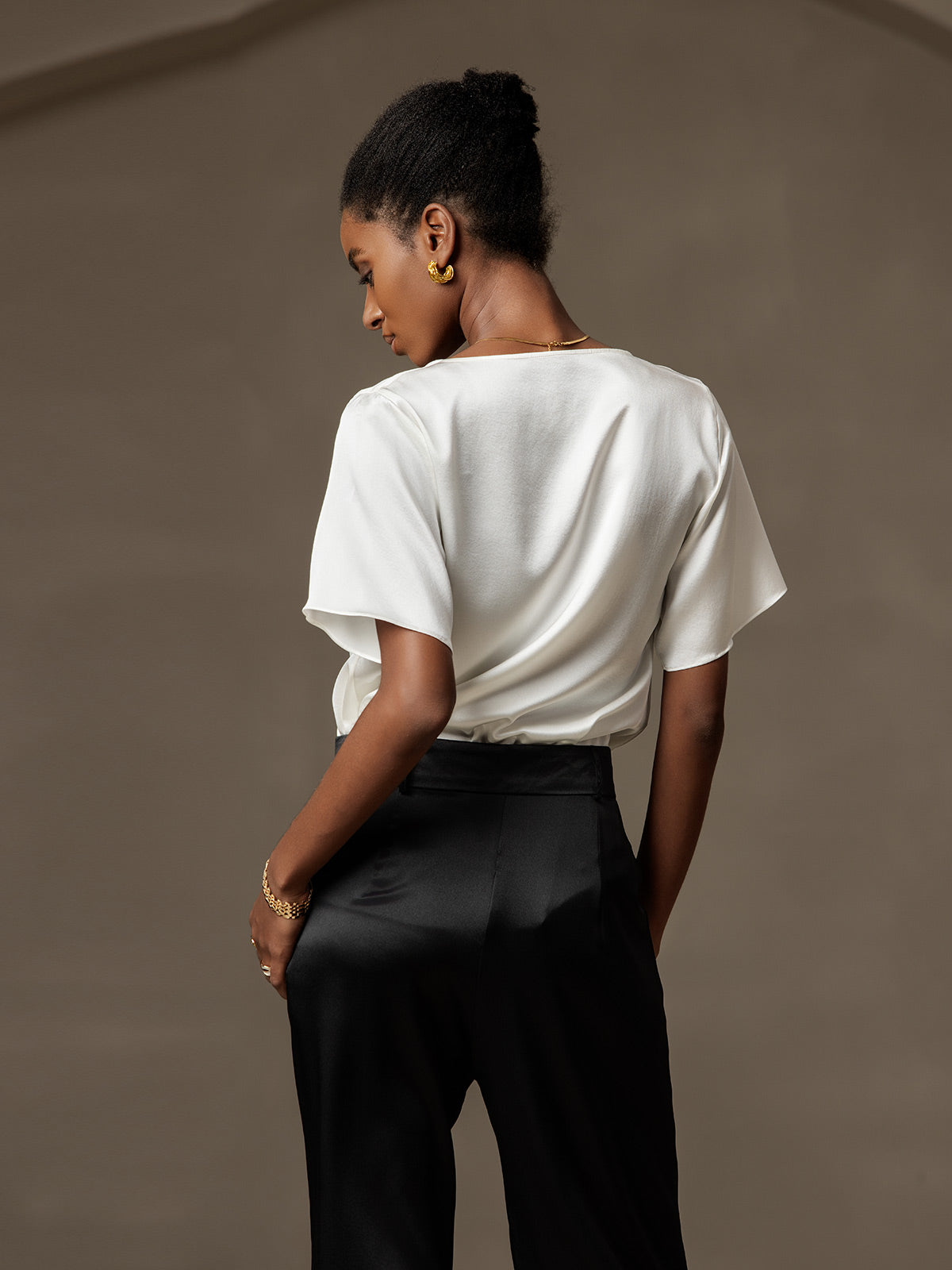 [Vit] SilkSilky-SE Short Sleeve Cowl Neck Damblusar 002