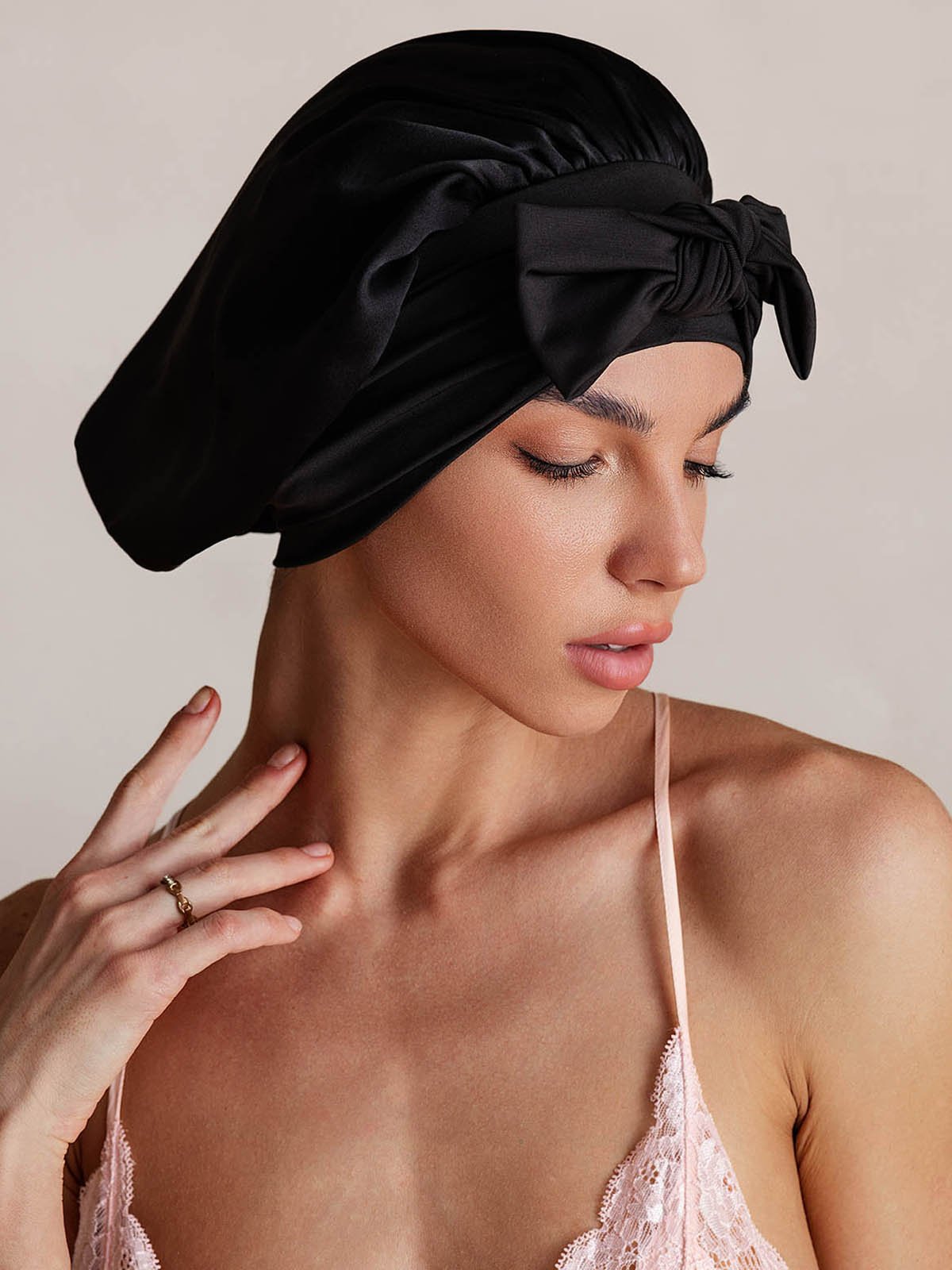 SilkSilky-SE Rent Silke Sleep Cap Svart 002