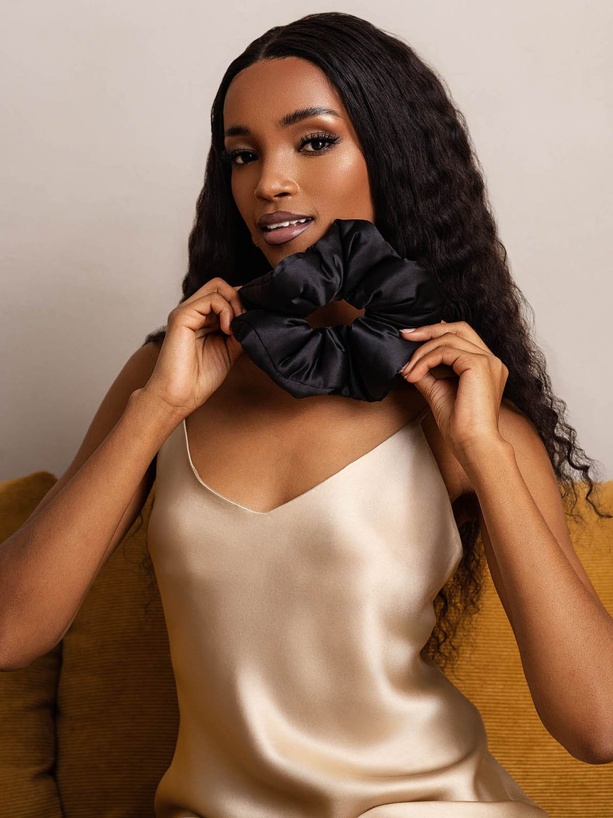 [Svart] SilkSilky-SE Rent Silke Scrunchie 003