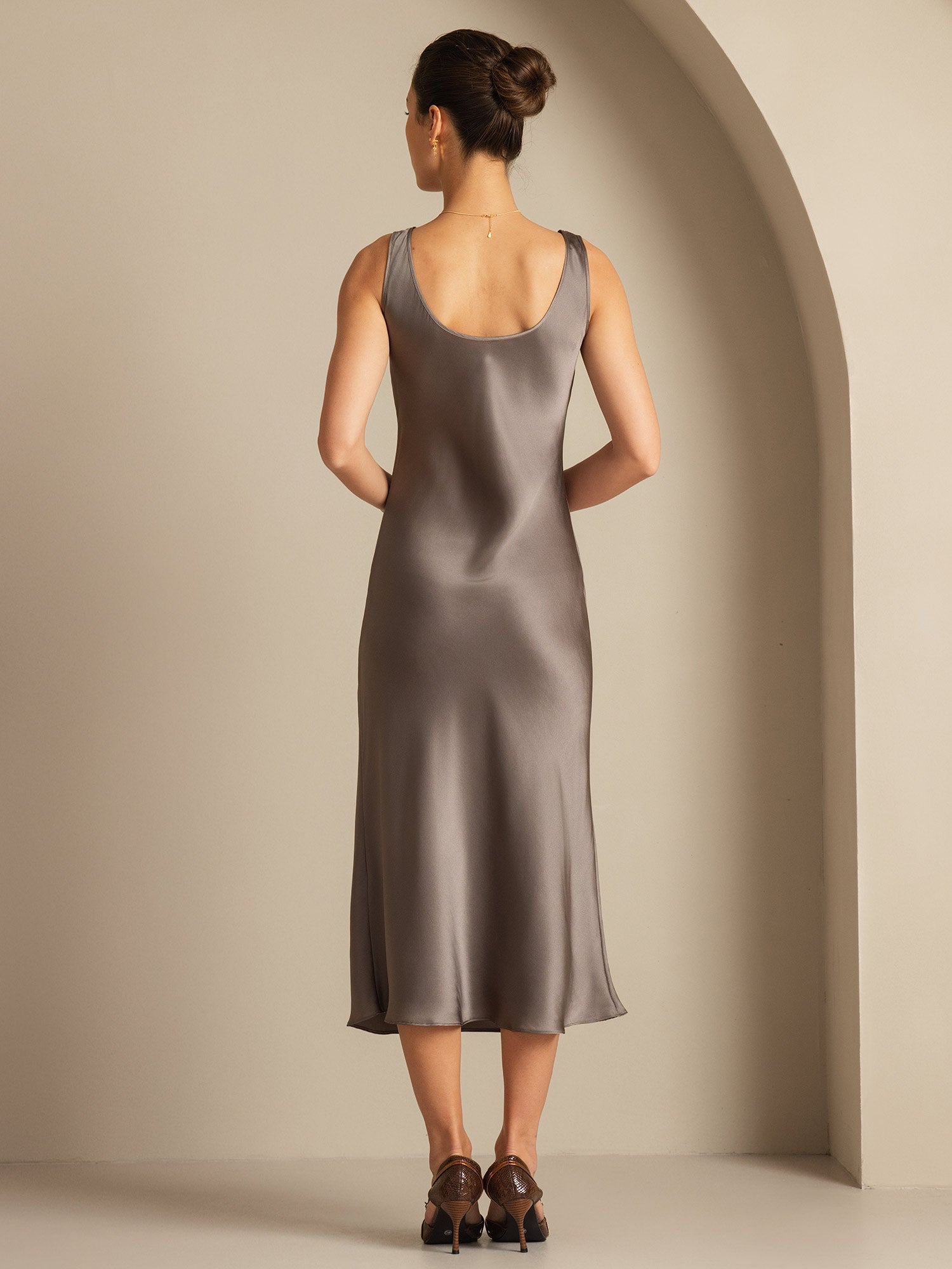 [Mörk Khaki] SilkSilky-SE Rent Silke Dress 002,