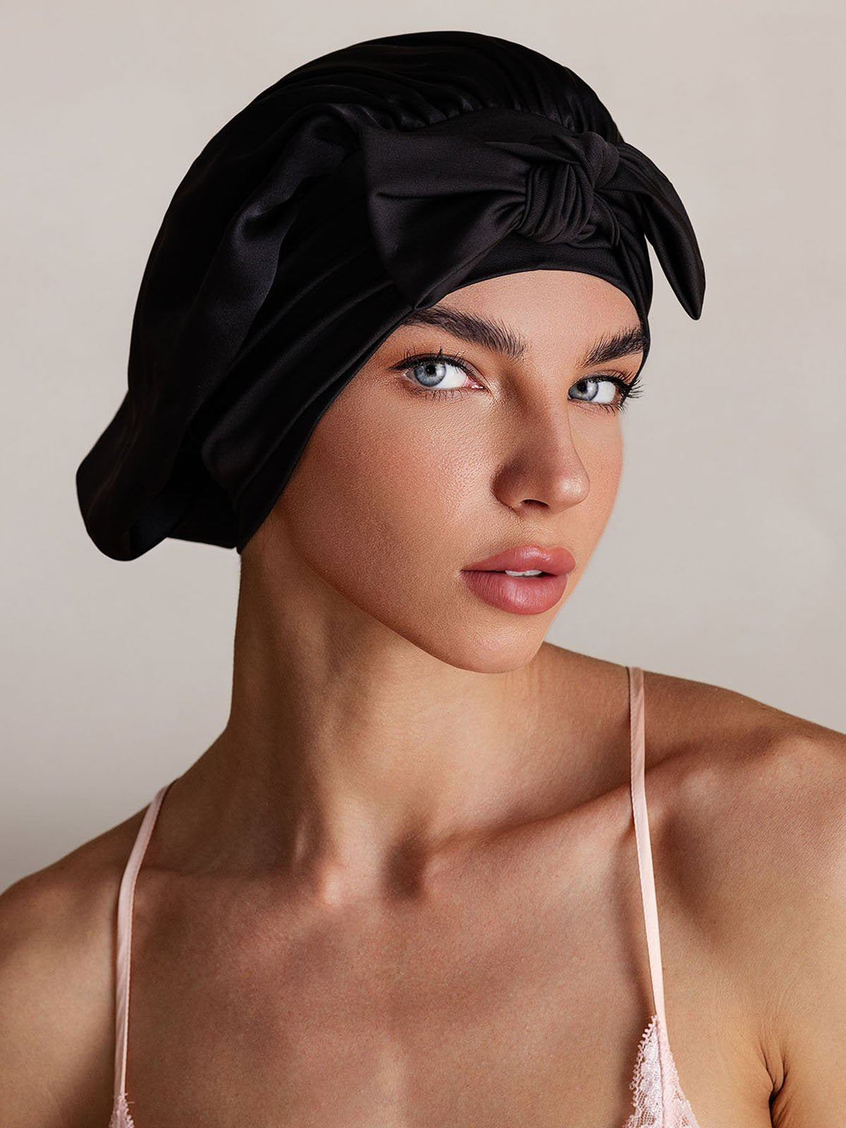 SilkSilky-SE Rent Silke Sleep Cap Svart 001