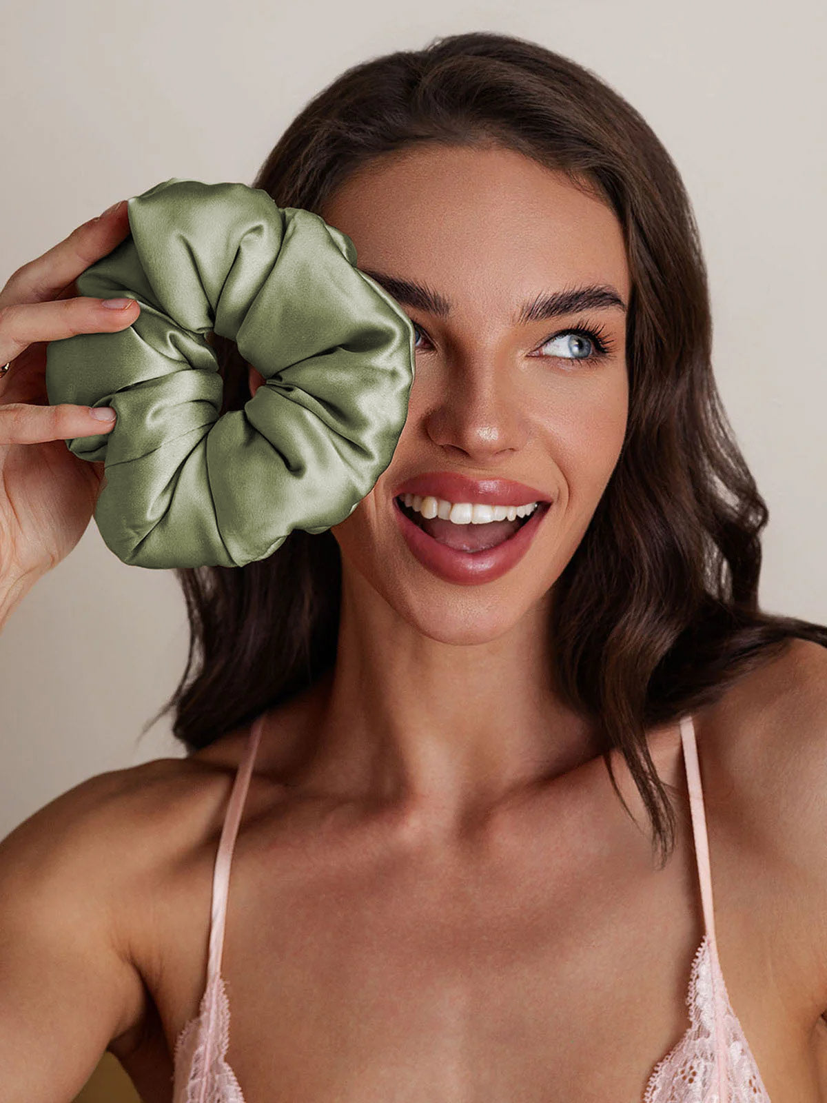 [Ljusgrön] SilkSilky-SE Rent Silke Scrunchie 001