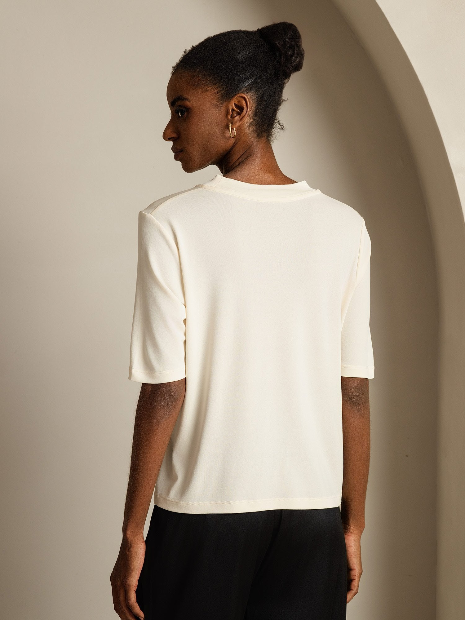 [Beige] SilkSilky-SE Rent Silke Womens T-Shirt 002