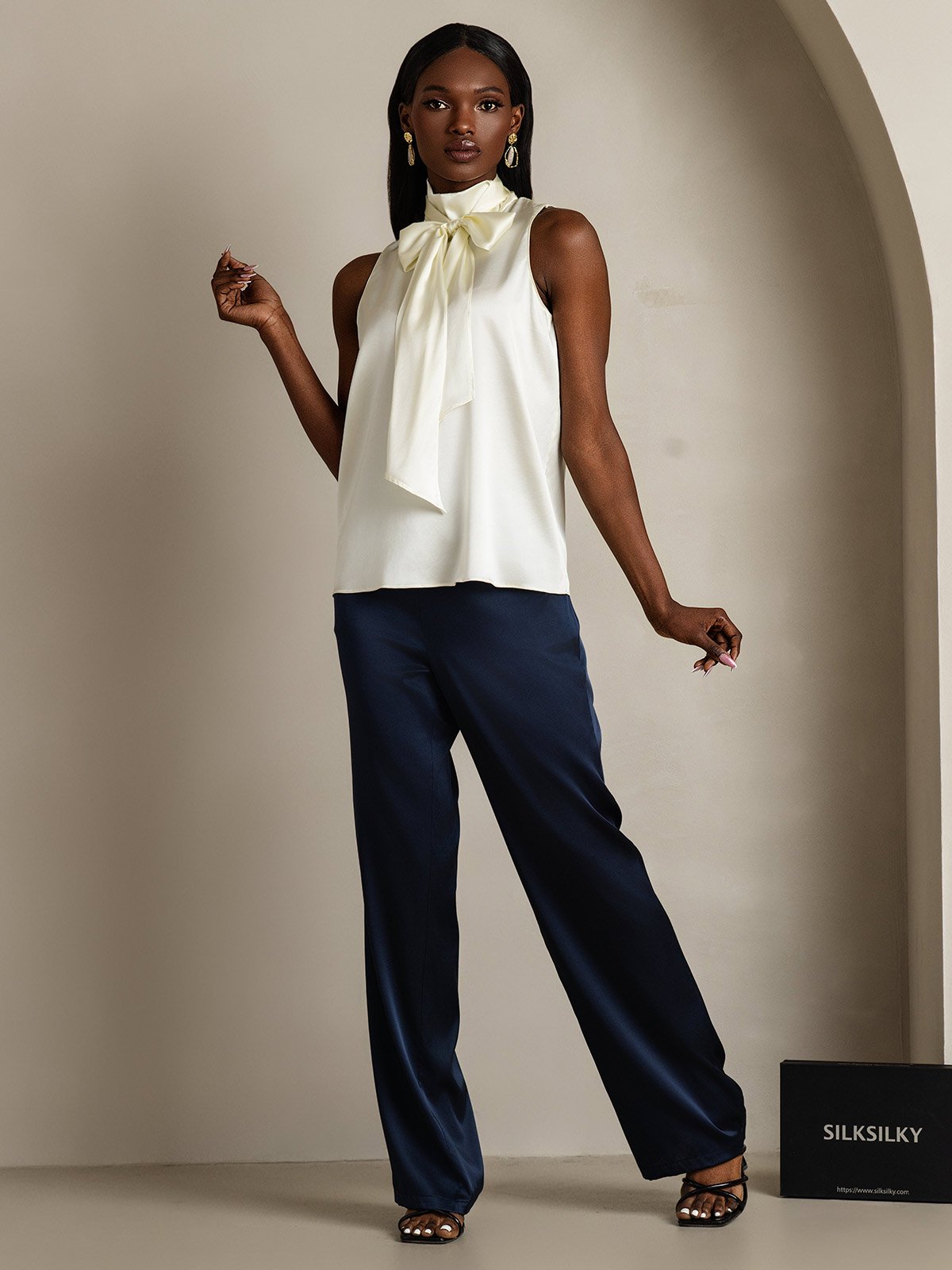 SilkSilky-SE 19Momme Silke Binda Hals Damskjorta Elfenben 007