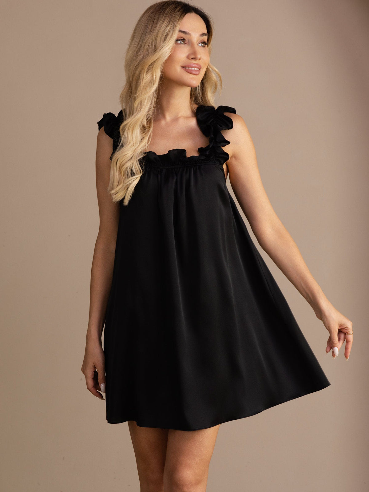 [Svart] SilkSilky-SE Sleeveless Square Neck Nattlinne 001