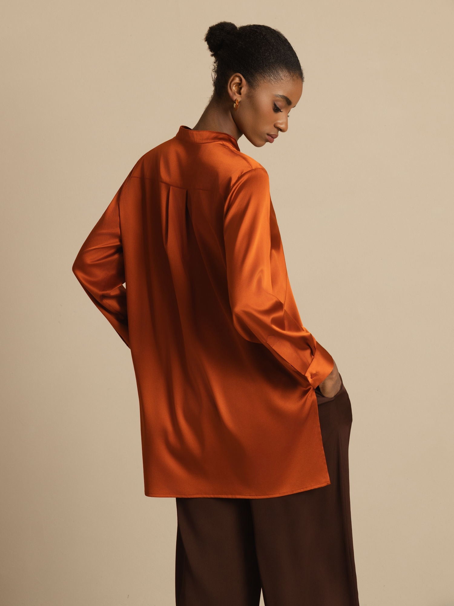 [Kola] SilkSilky-SE 19Momme Silke Lång Ärm Ståkrage Blus 002