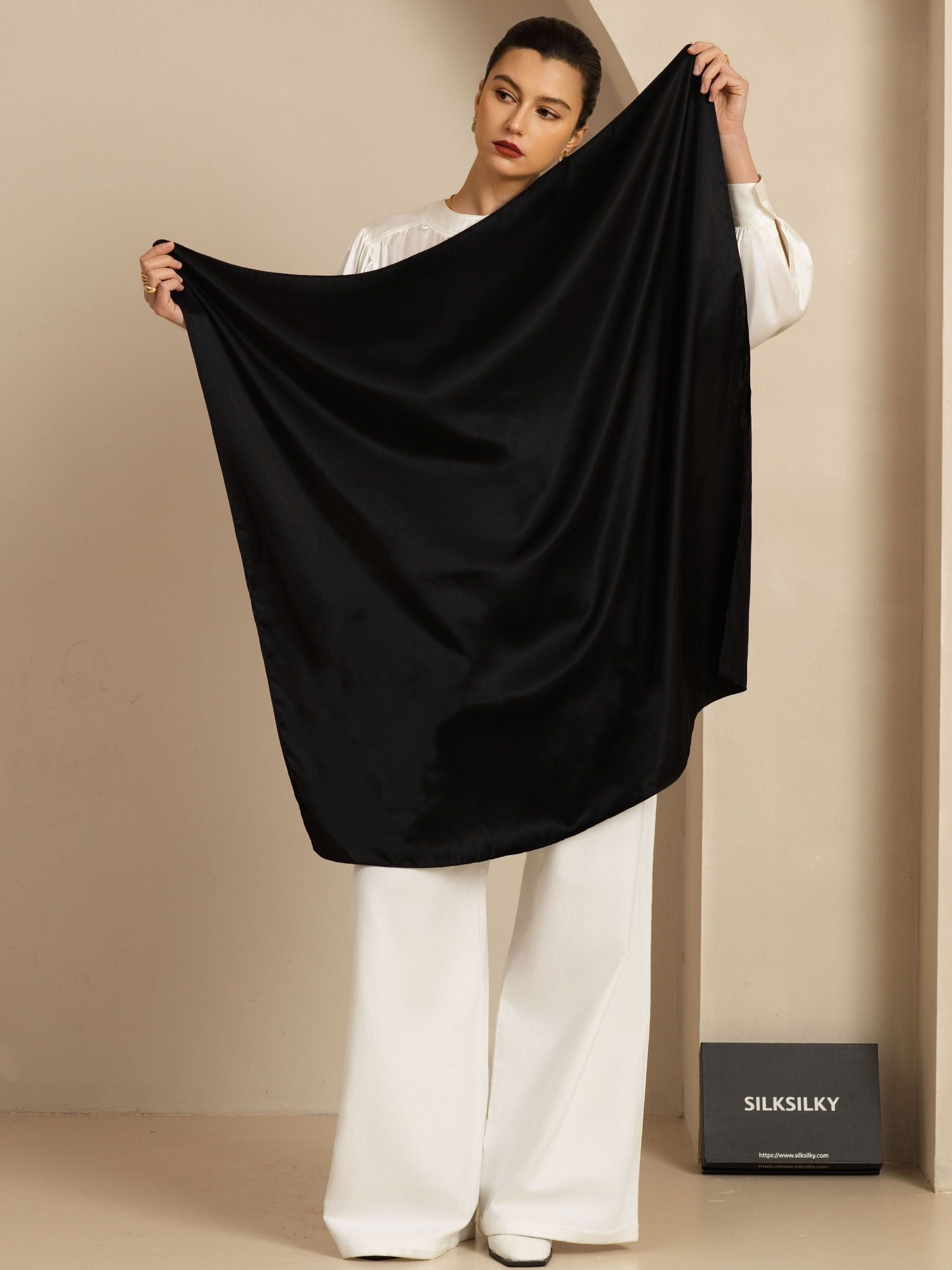 [Svart] SilkSilky-SE Pure Silk Scarf 004