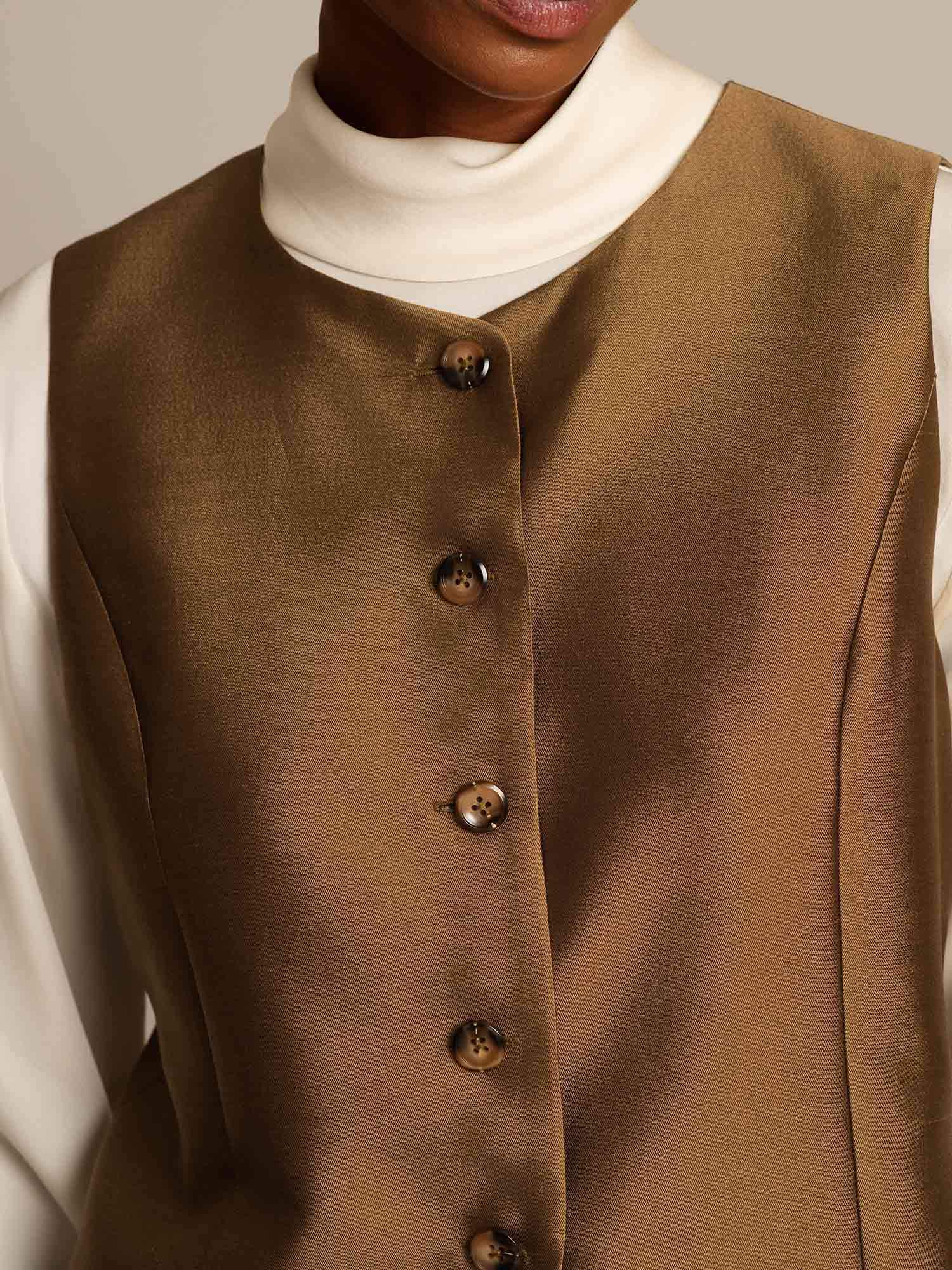 [Brons] SilkSilky-SE 32Momme Silk-Wool Blend Womens Vest 004,