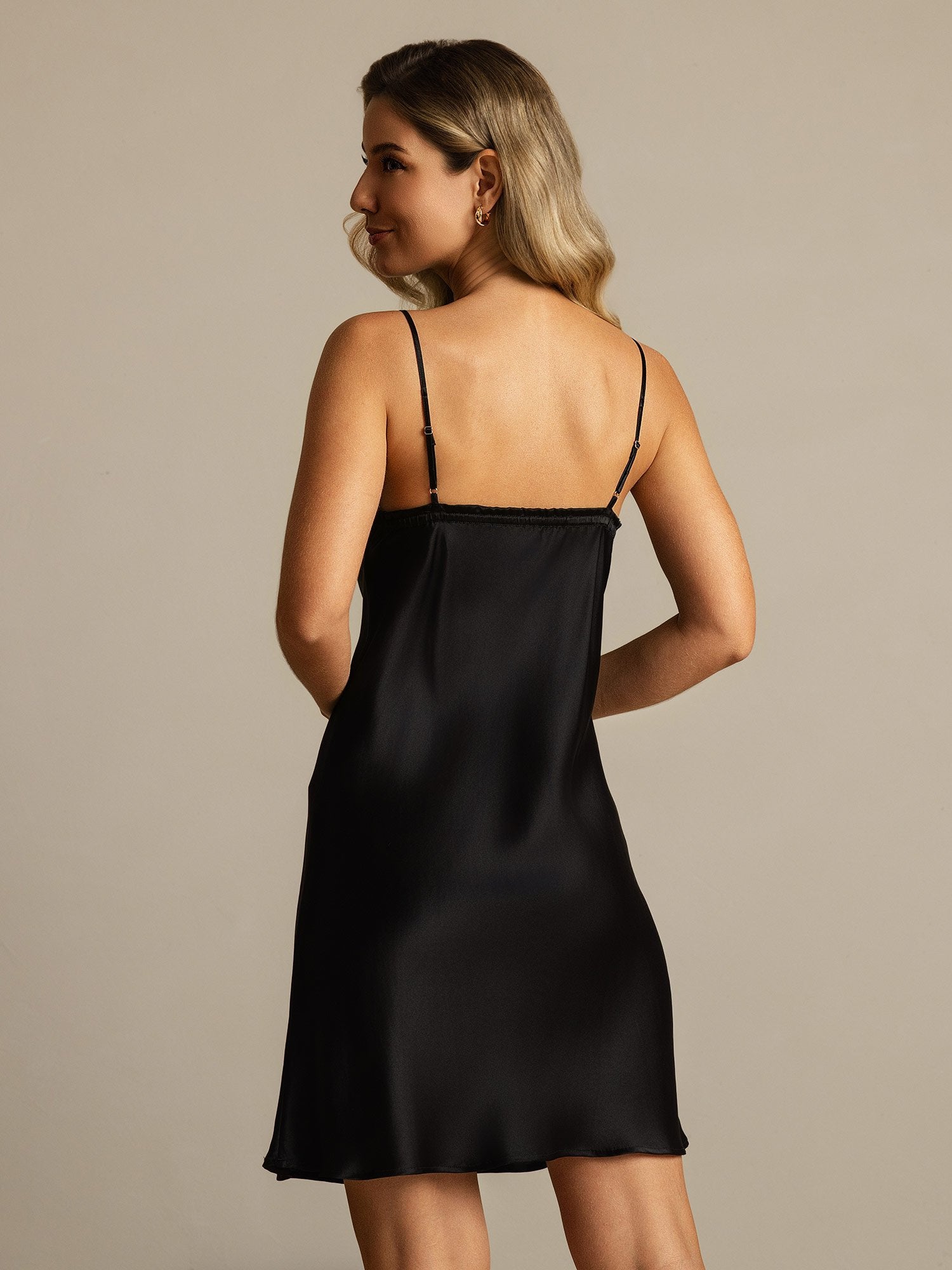 [Svart] SilkSilky-SE Rent Silke Nightgown 002