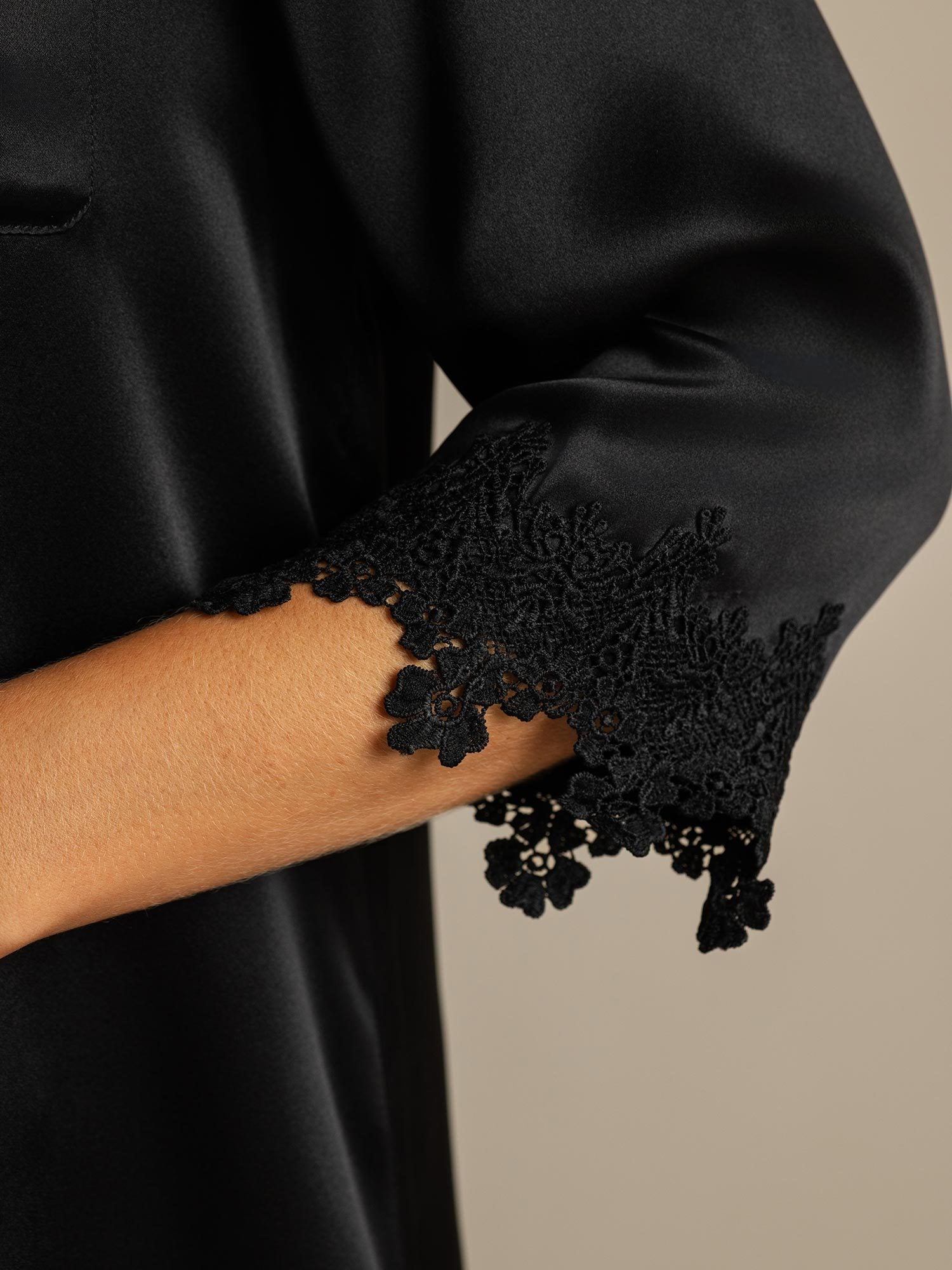 [Svart] SilkSilky-SE Rent Silke Krage Dam Sömnskjorta 005