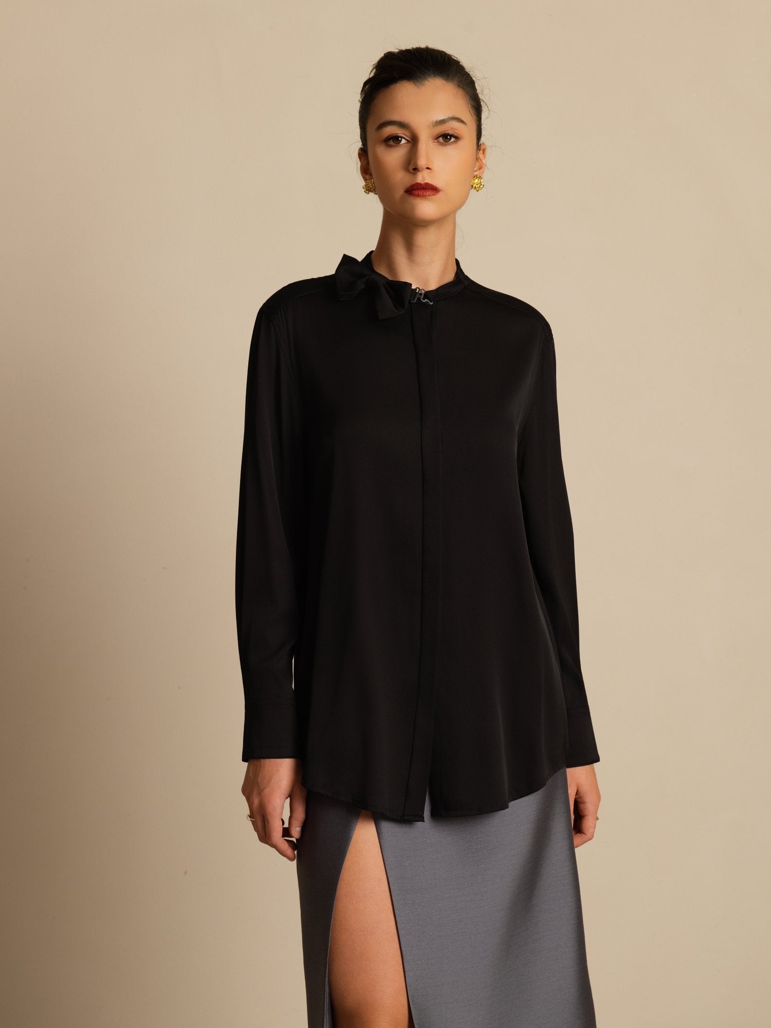 [Svart] SilkSilky-SE 19Momme Silke Lång Ärm Ståkrage Blus 001