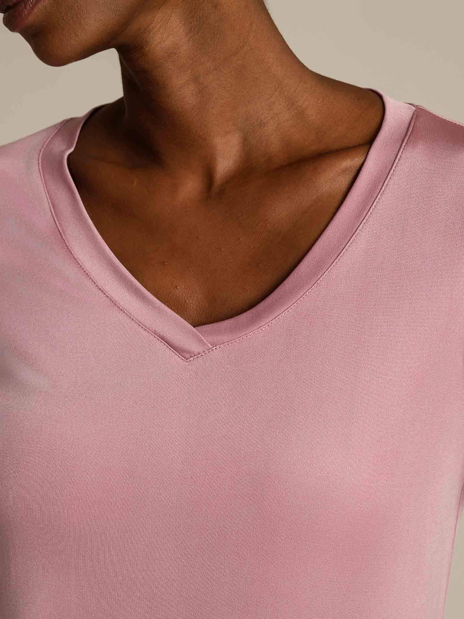 [BlekMauve] SilkSilky-SE Rent Silke Womens T-Shirt 004
