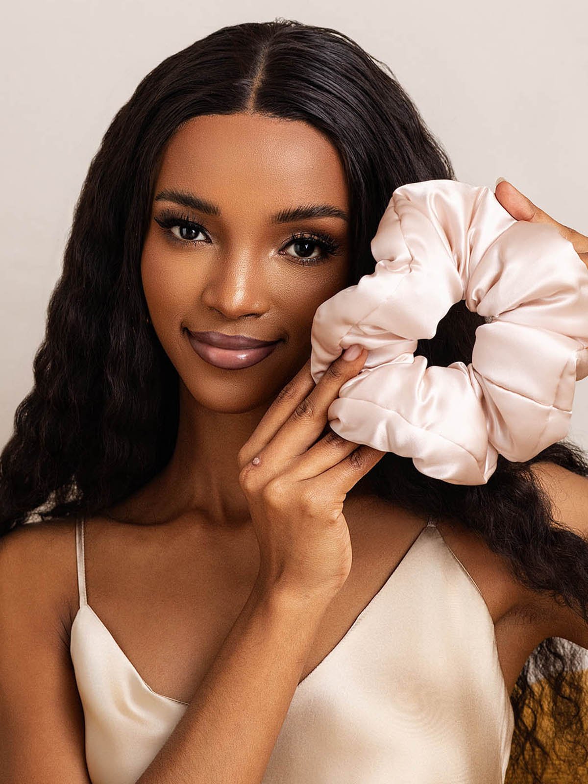 [Rosa] SilkSilky-SE Rent Silke Scrunchie 001