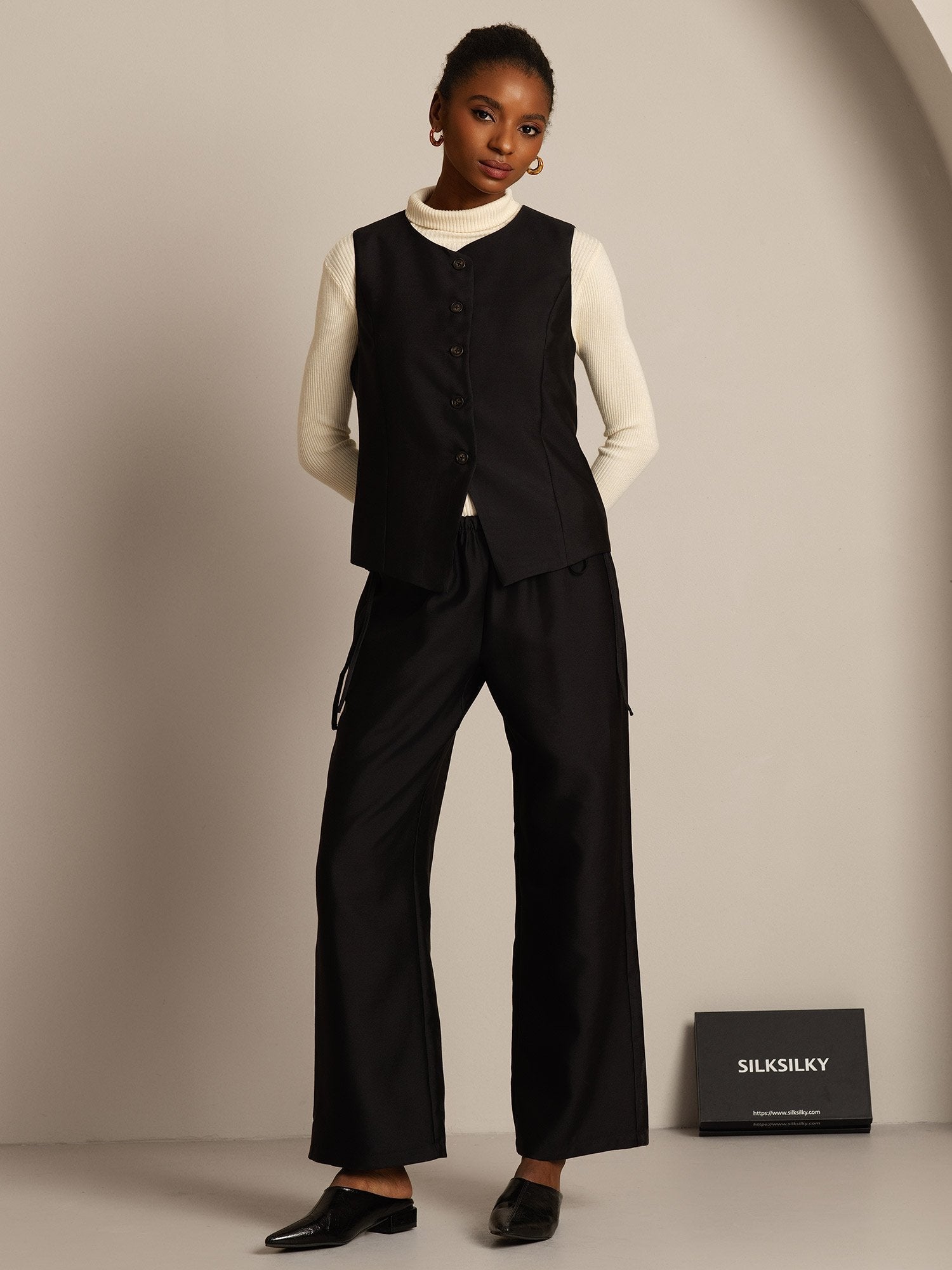 [Svart] SilkSilky-SE 32Momme Silk-Wool Blend Womens Vest 006,