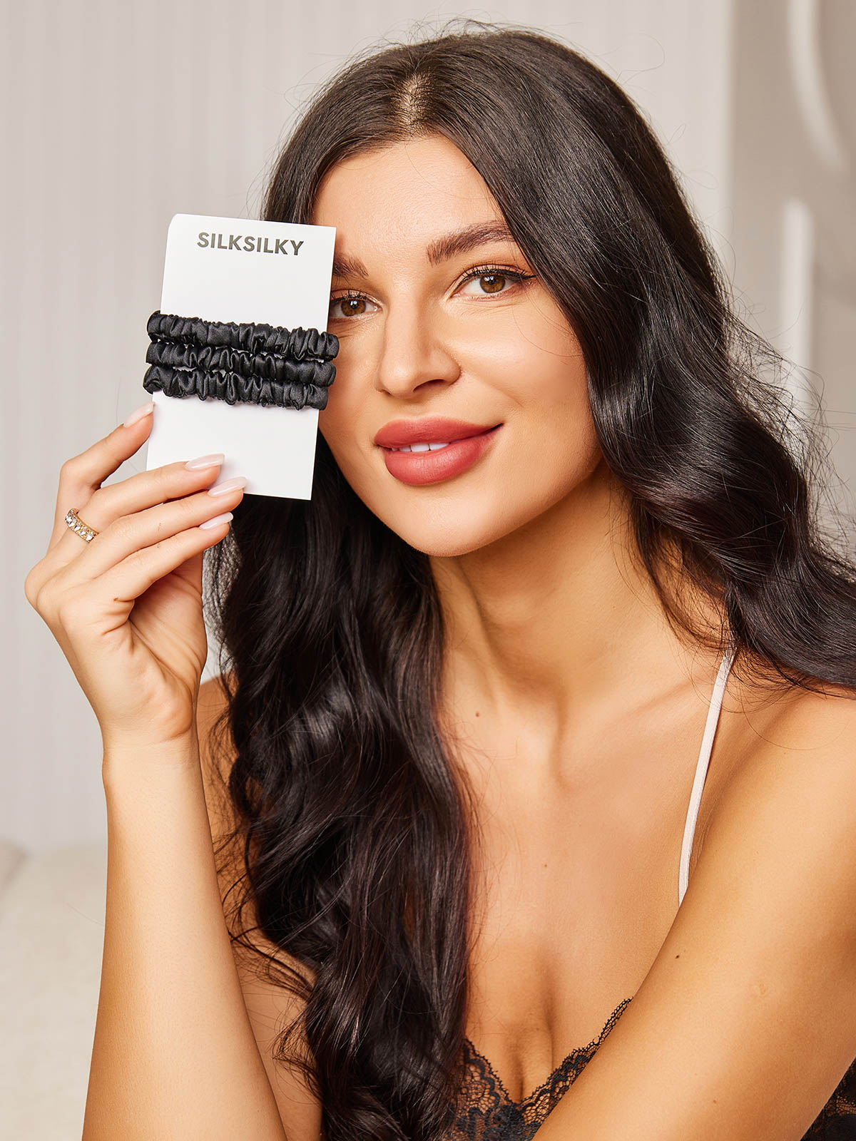 [Svart] SilkSilky-SE 19Momme Scrunchie 001