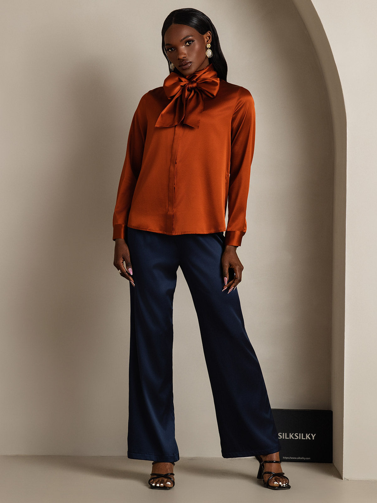 [Kola] SilkSilky-SE 19Momme Silke Lång Ärm Blouse 008